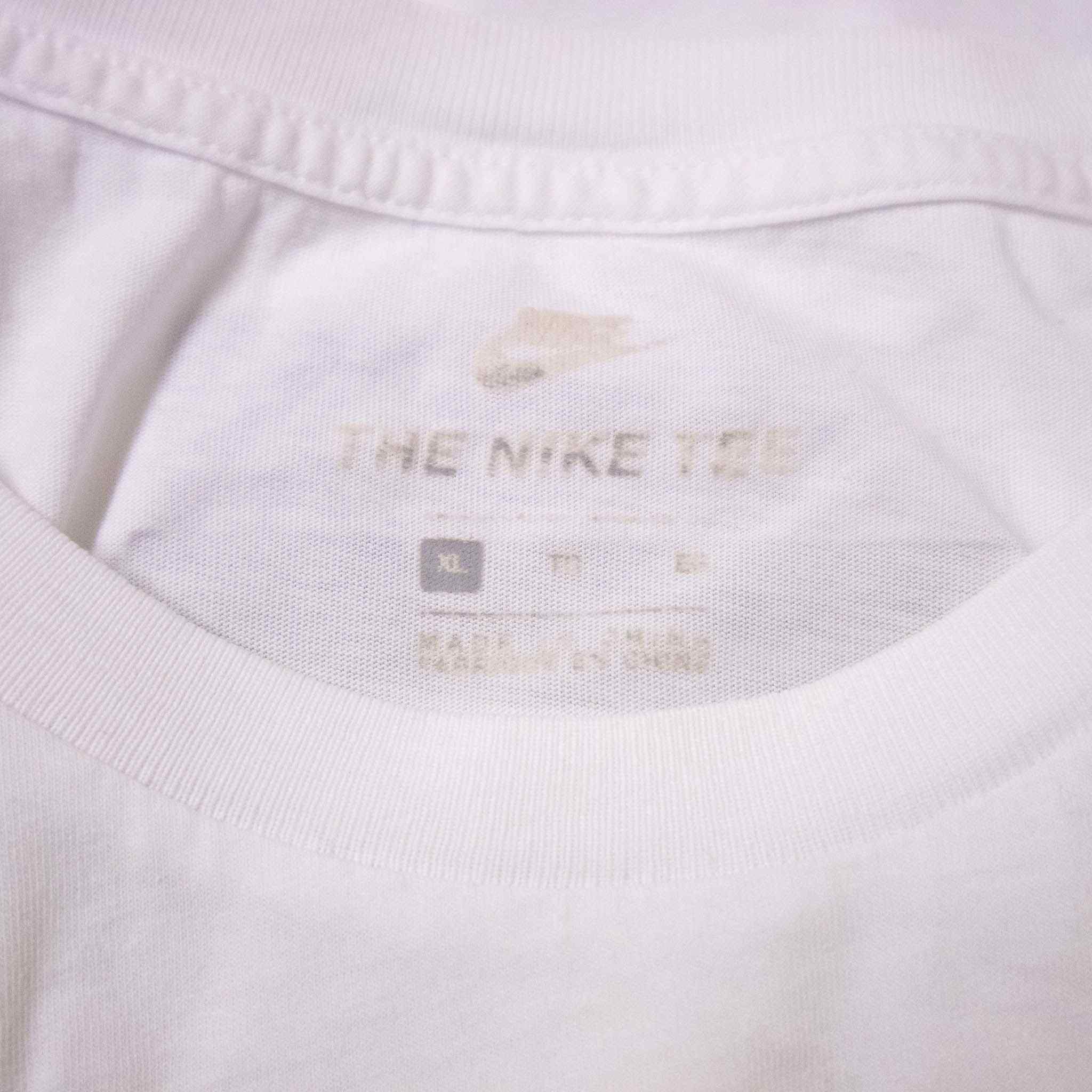 Nike Tee - Size XL