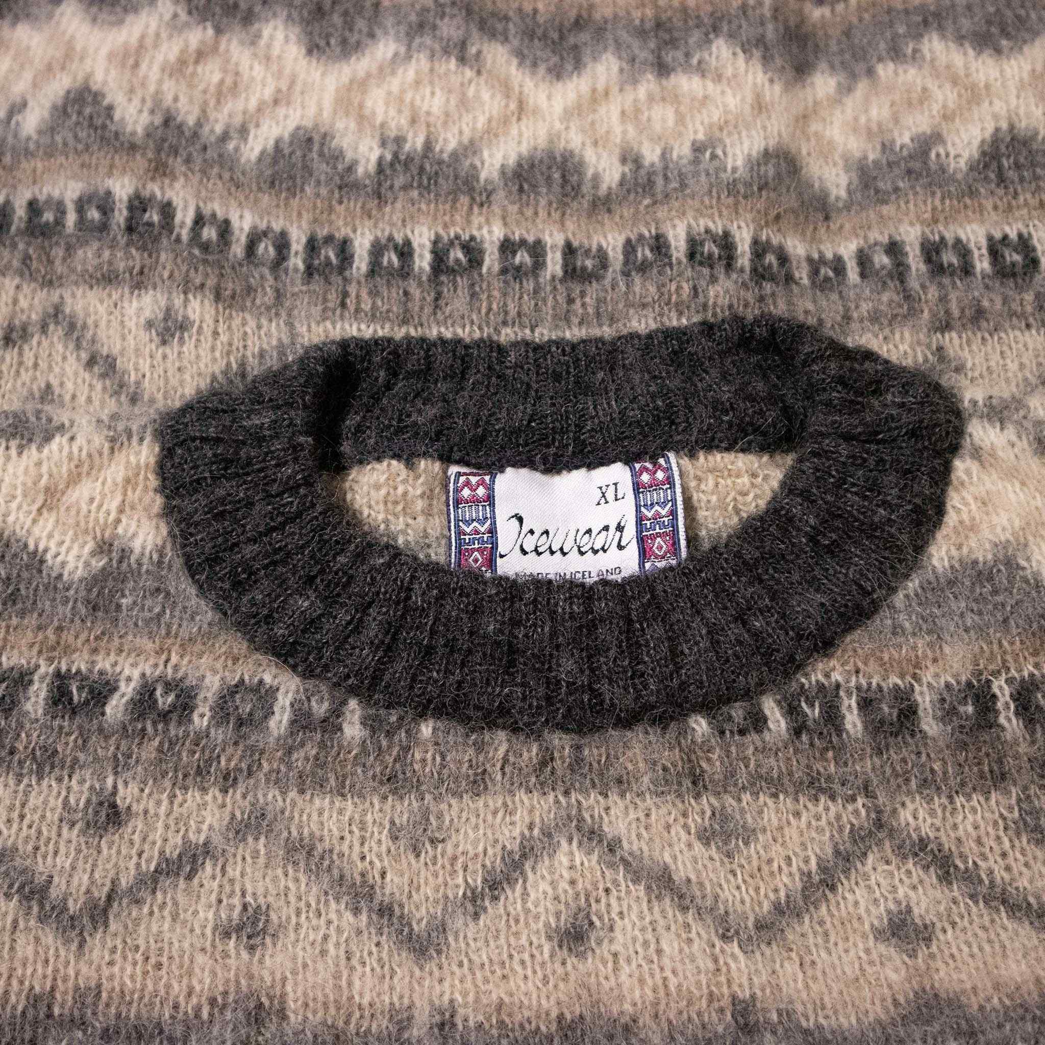 Vintage 100% wool sweater - Size XL