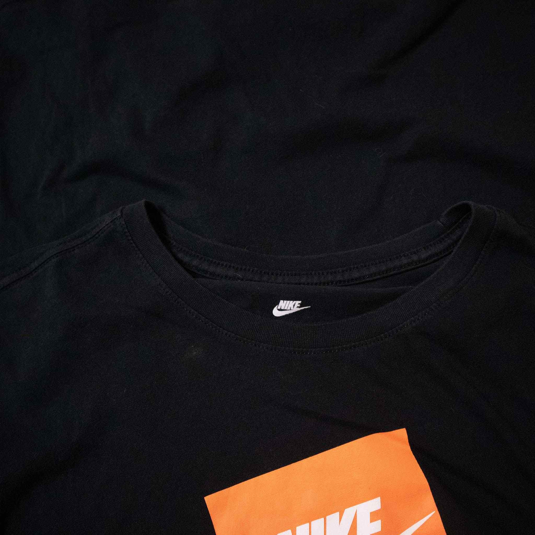 Nike Tee - Size XL