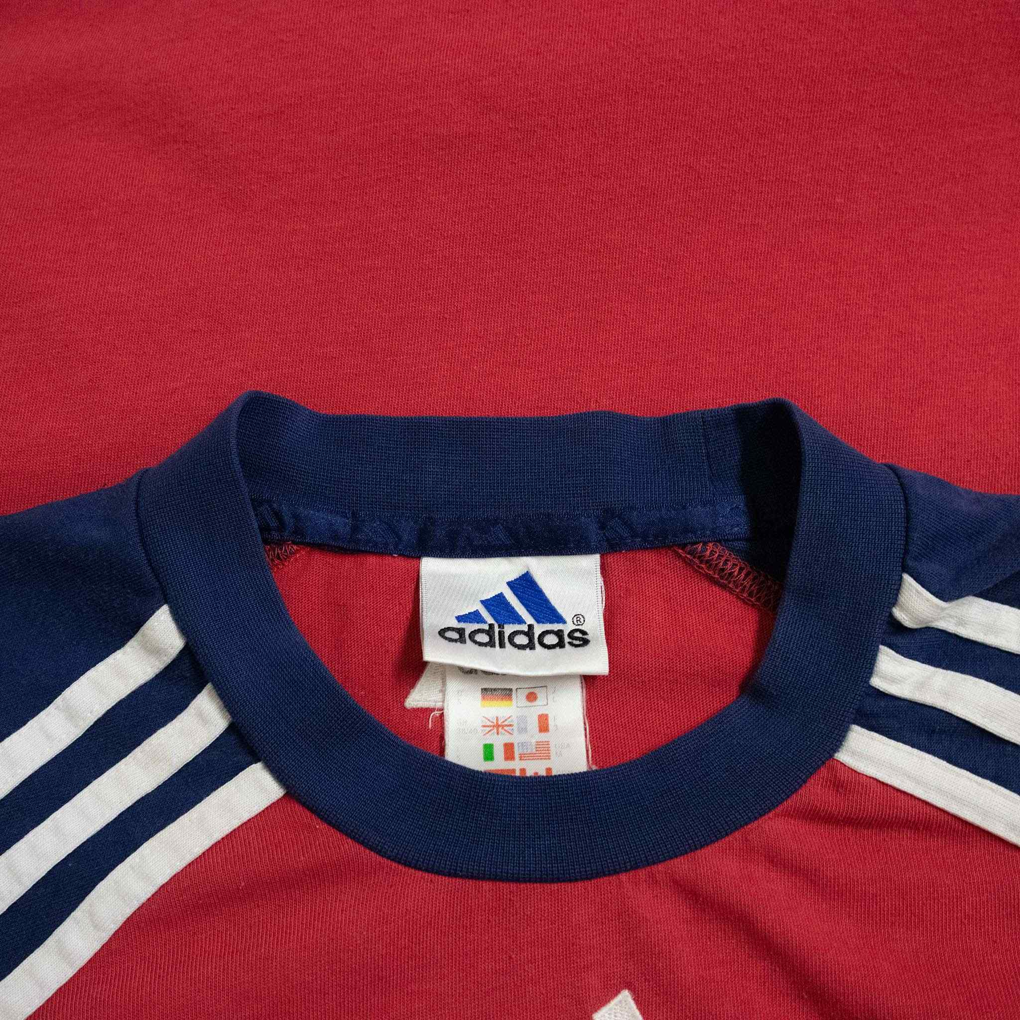 Adidas Vintage 00 T shirt - Size M/L