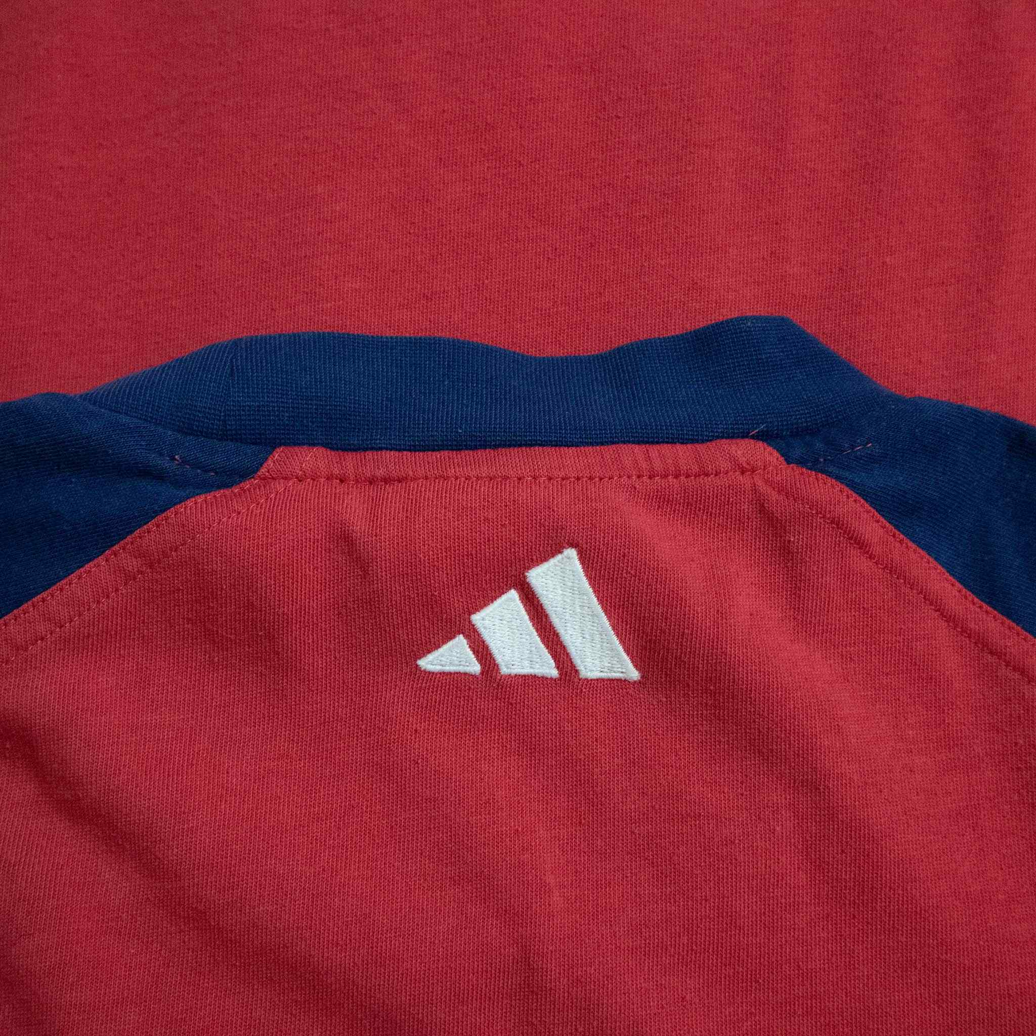 Adidas Vintage 00 T shirt - Size M/L