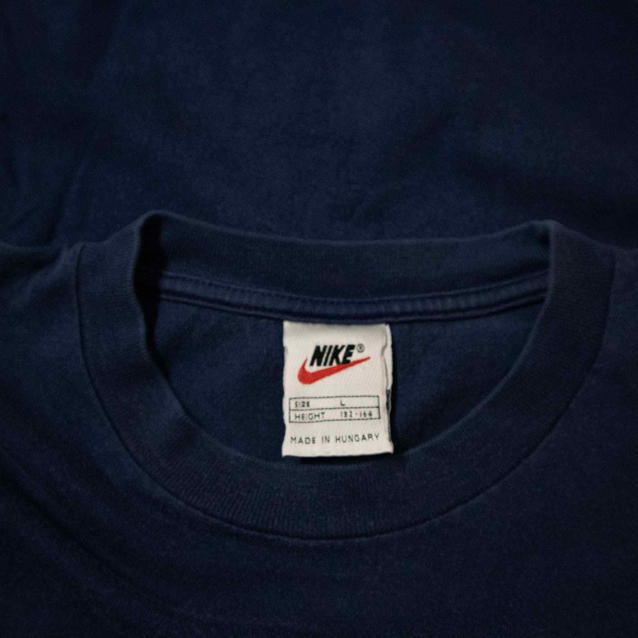 Nike Vintage T shirt - Size S