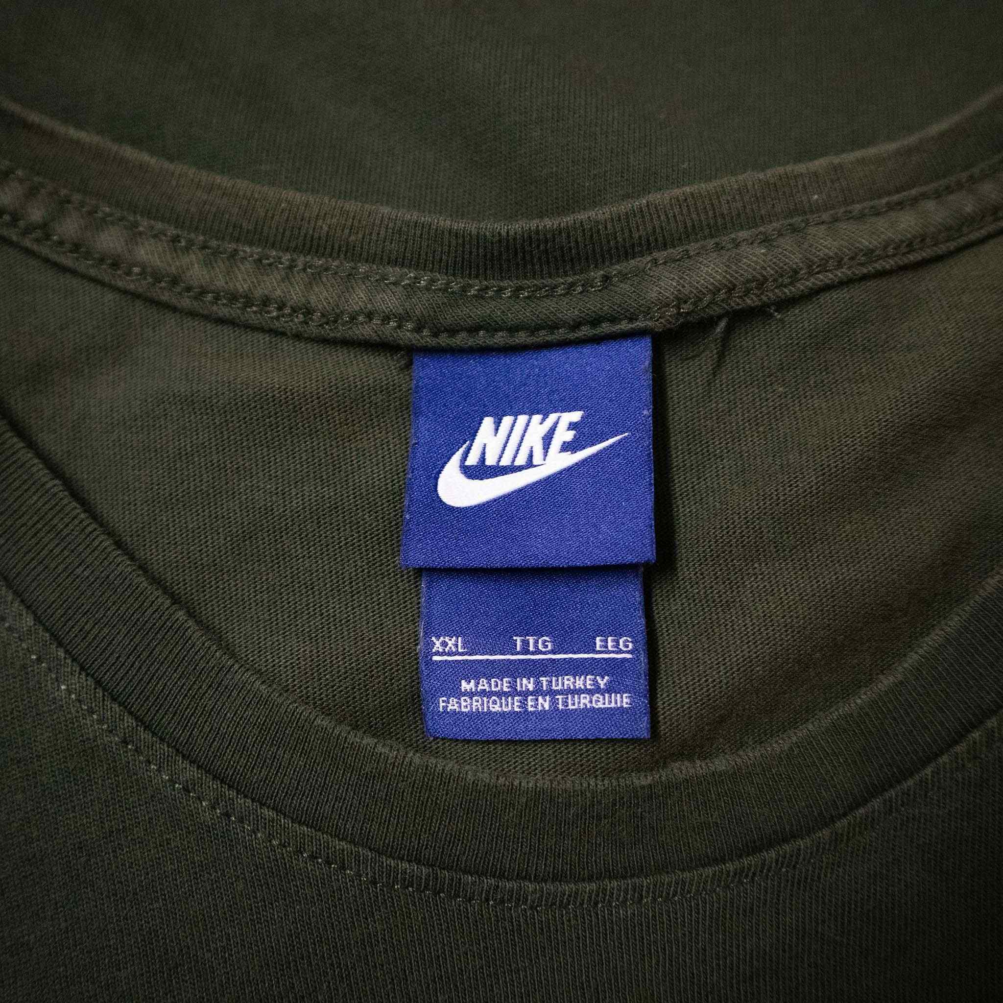 Nike Tee - Size XXL