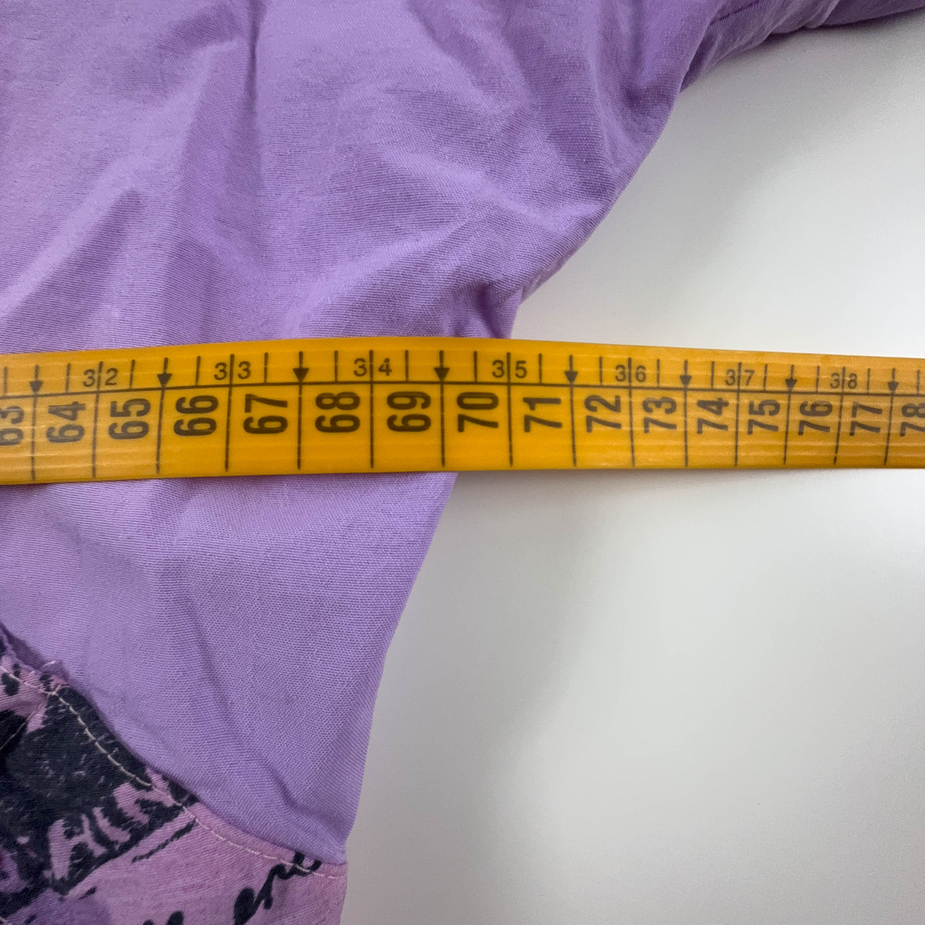 Giacca a vento Vintage viola con fantasia all over e zip anni 90 - Taglia 44 uomo