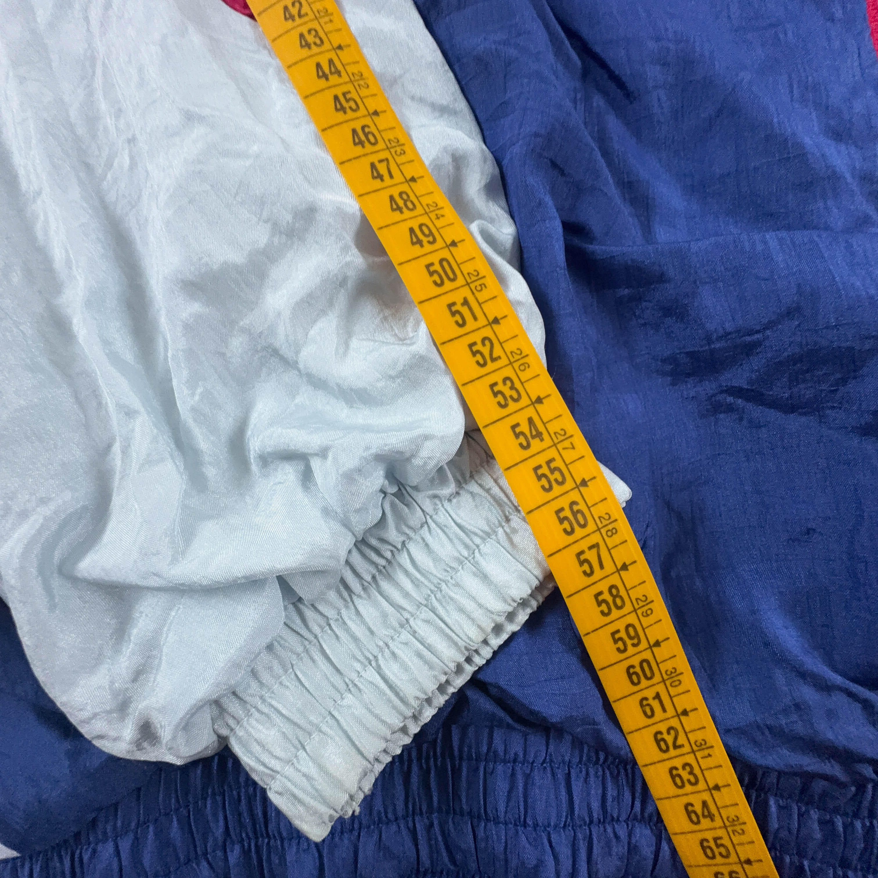 Giacca a vento Vintage blu e rosa con ricamo e zip anni 90 - Taglia 7 uomo