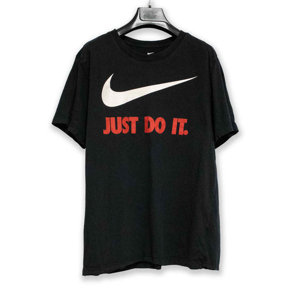 Nike Tee - Size XL