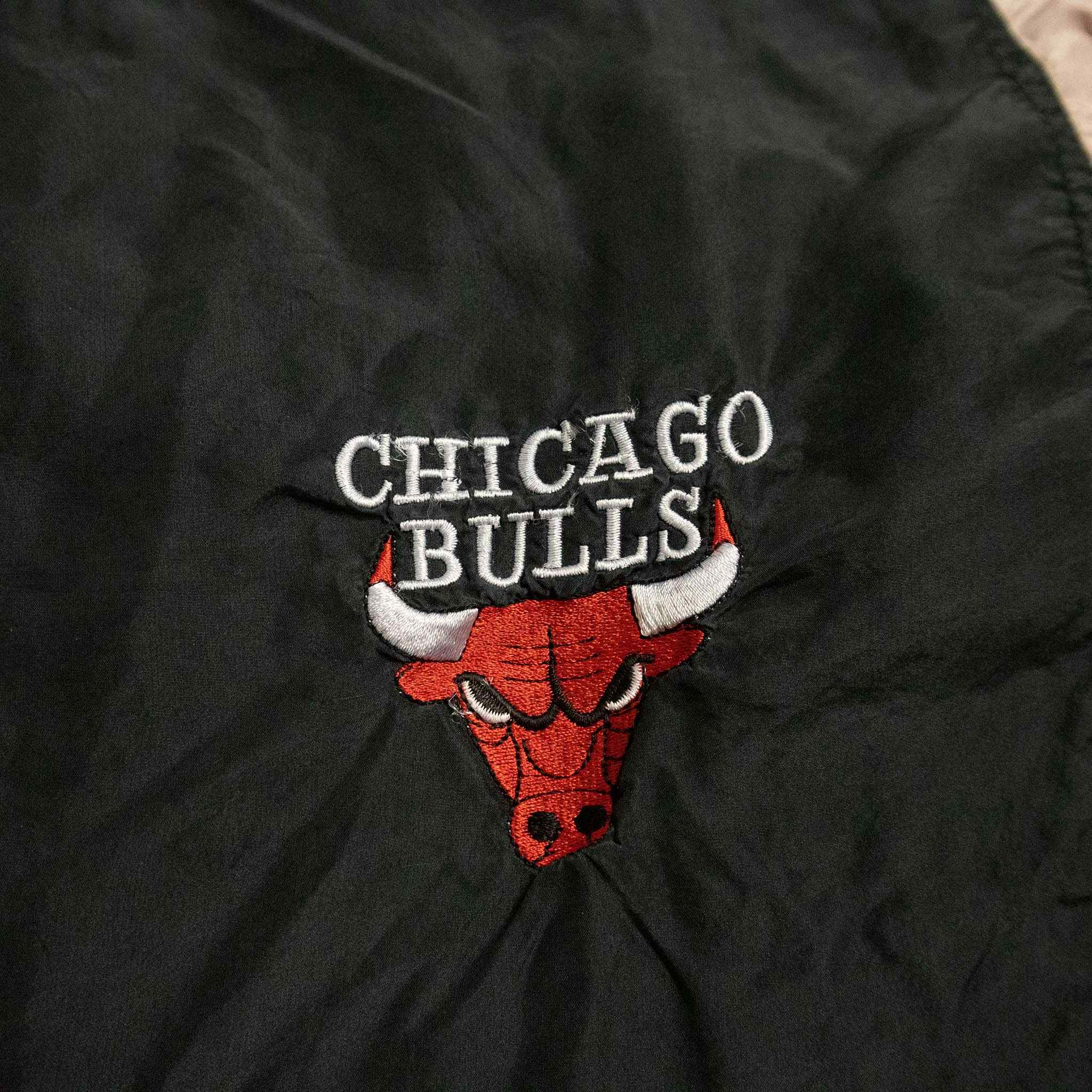 NBA Chicago Bulls Vintage 100% Silk Windbreaker - Size M