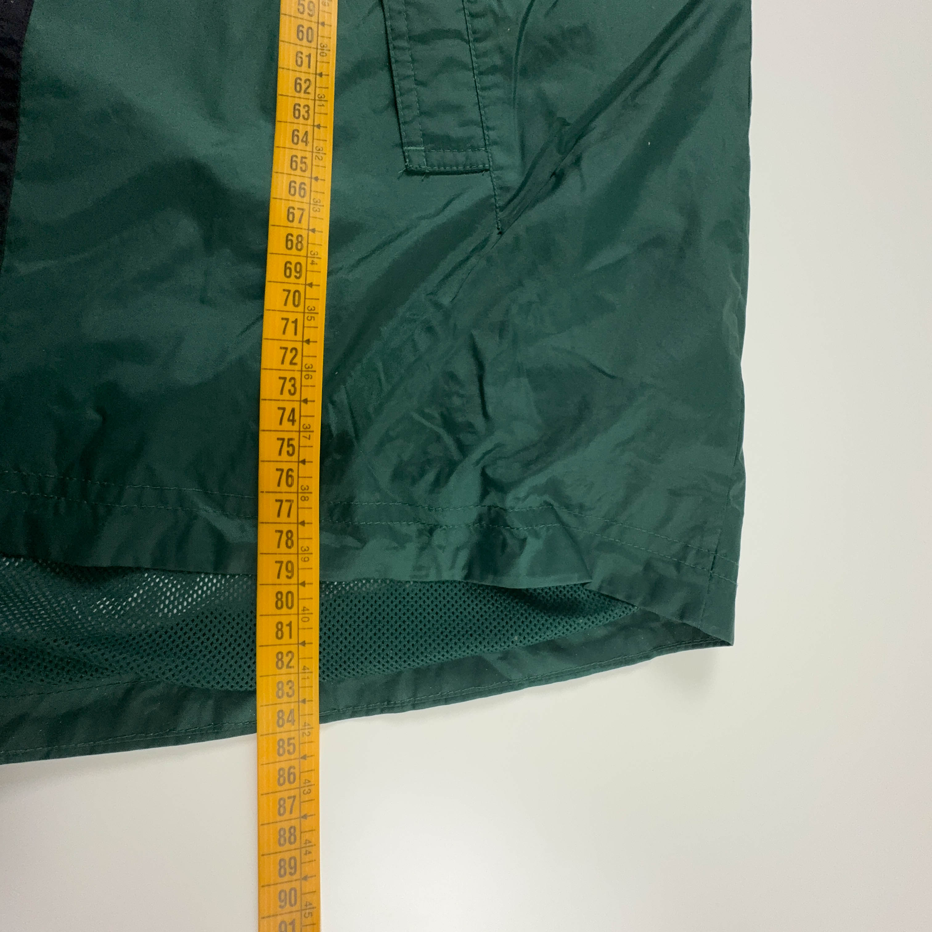 Giacca a vento Adidas Vintage nera e verde con zip anni 00 - Taglia 7 uomo