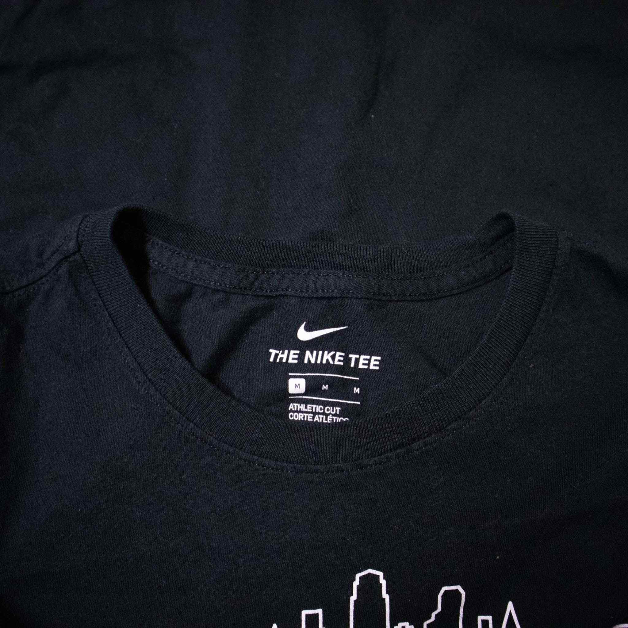 Nike T-Shirt - Size M