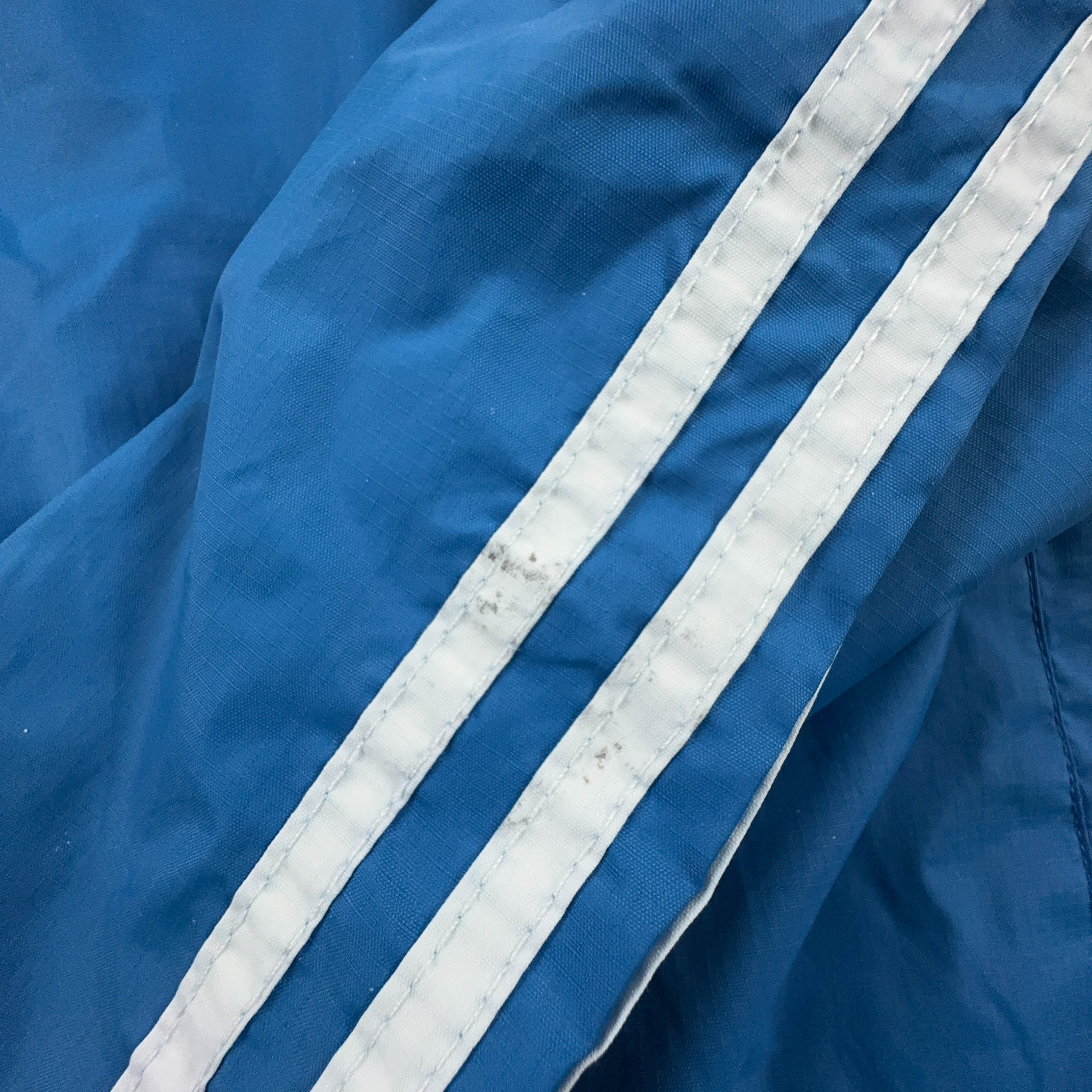Giacca a vento Adidas azzurra e bianca con zip - Taglia L uomo