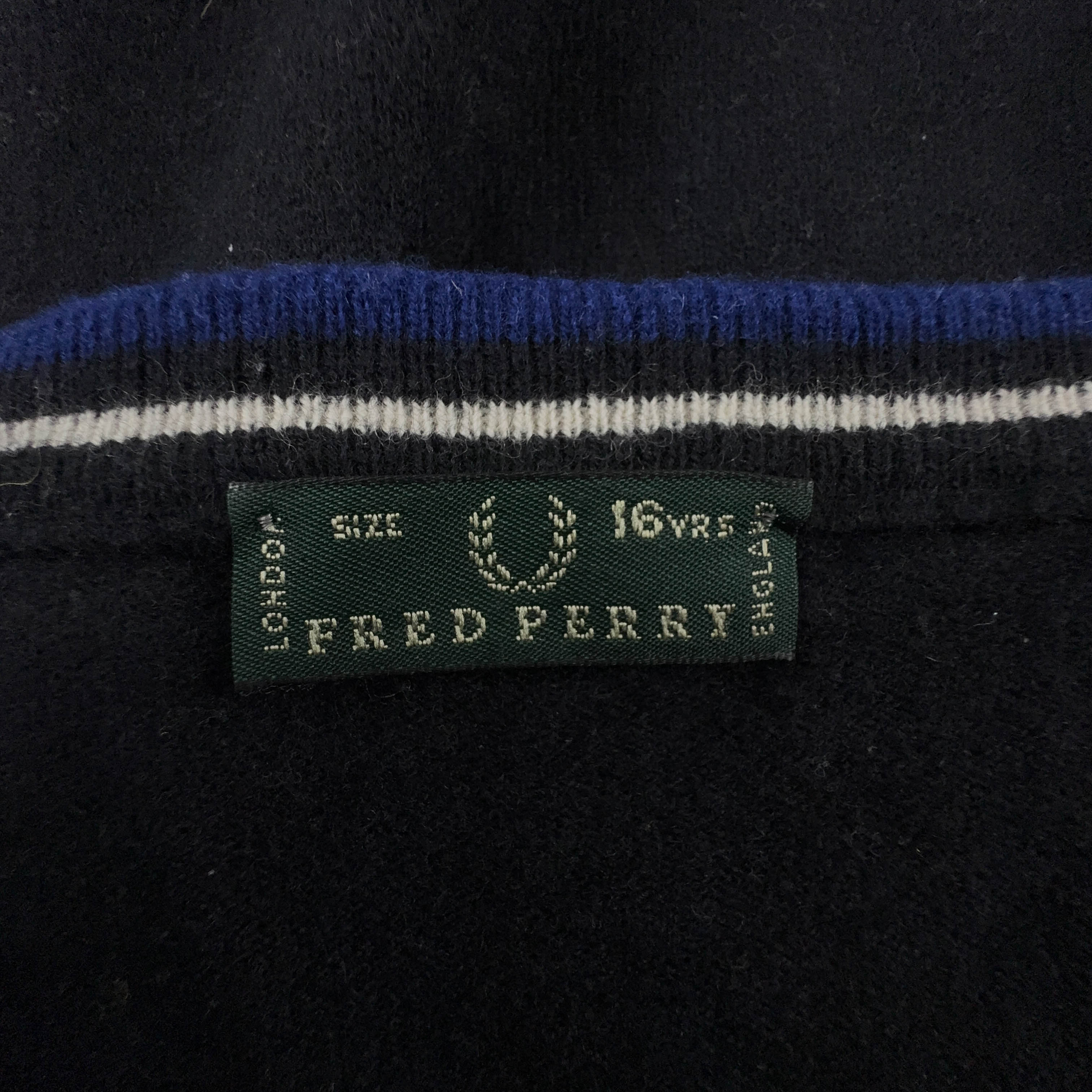 Maglione leggero Fred Perry nero con scollo a V 100% lana - Taglia XS/S uomo