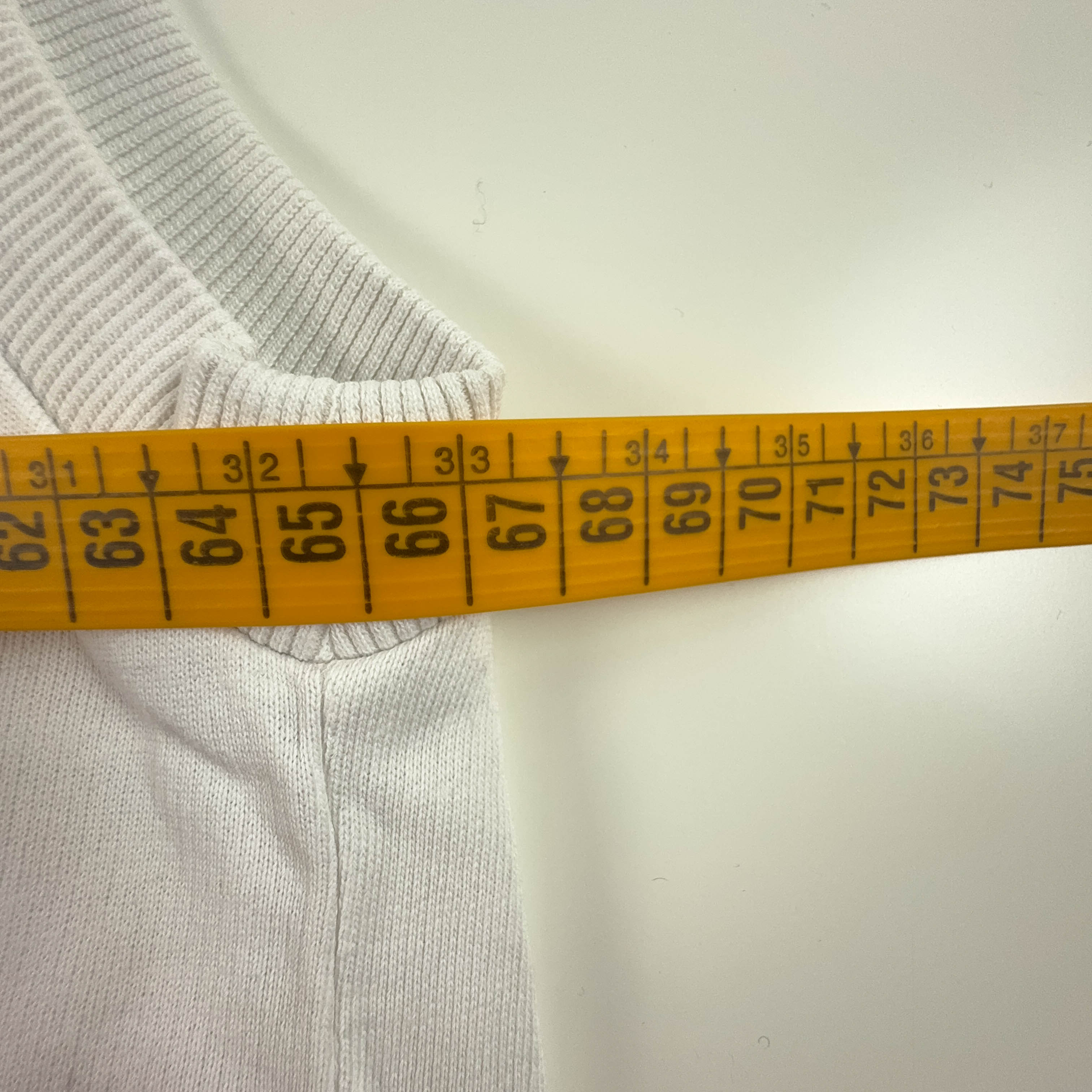 Lacoste Vintage White V-Neck Vest - Men's Size 7