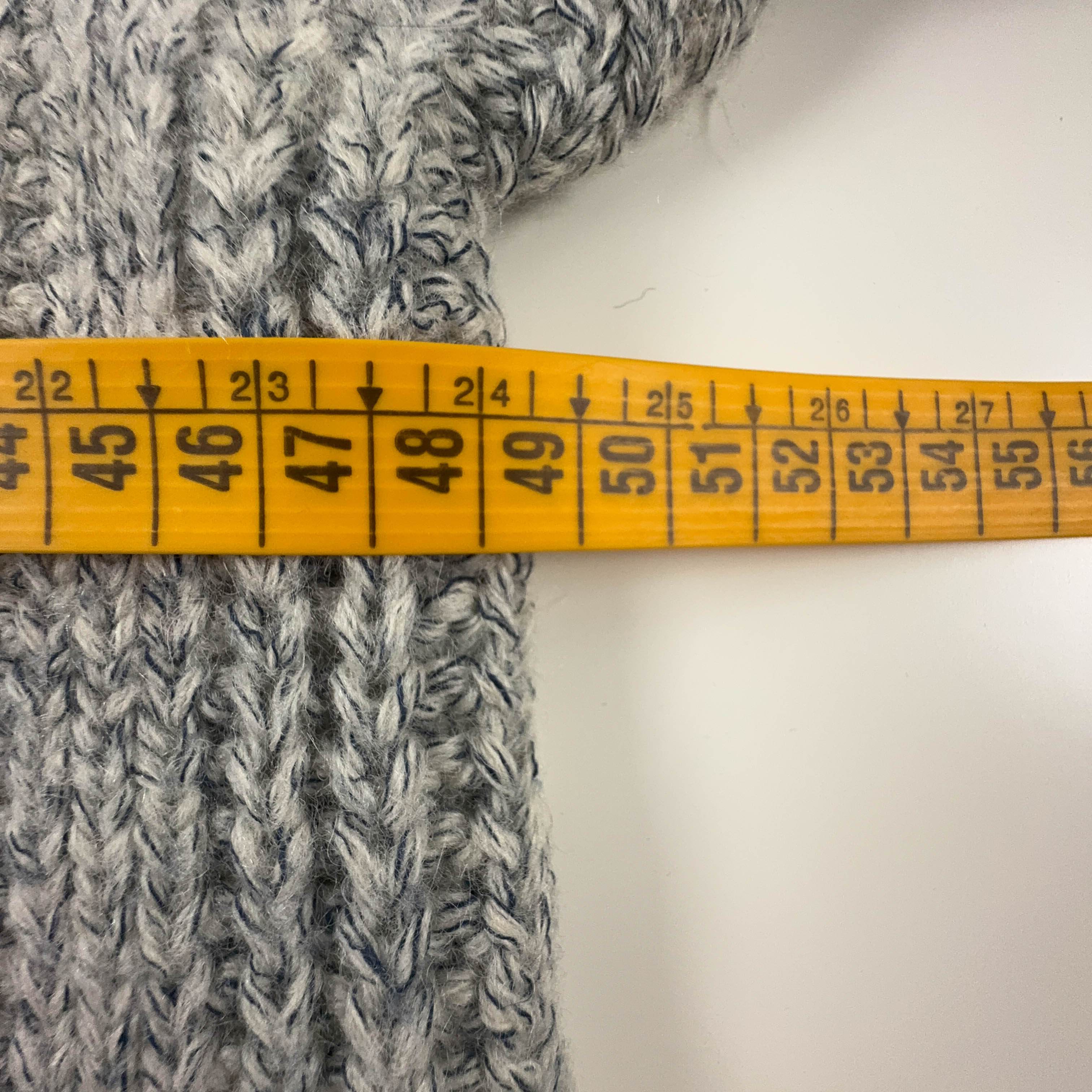 Maglione Salvatore Ferragamo grigio e bianco a girocollo - Taglia S uomo