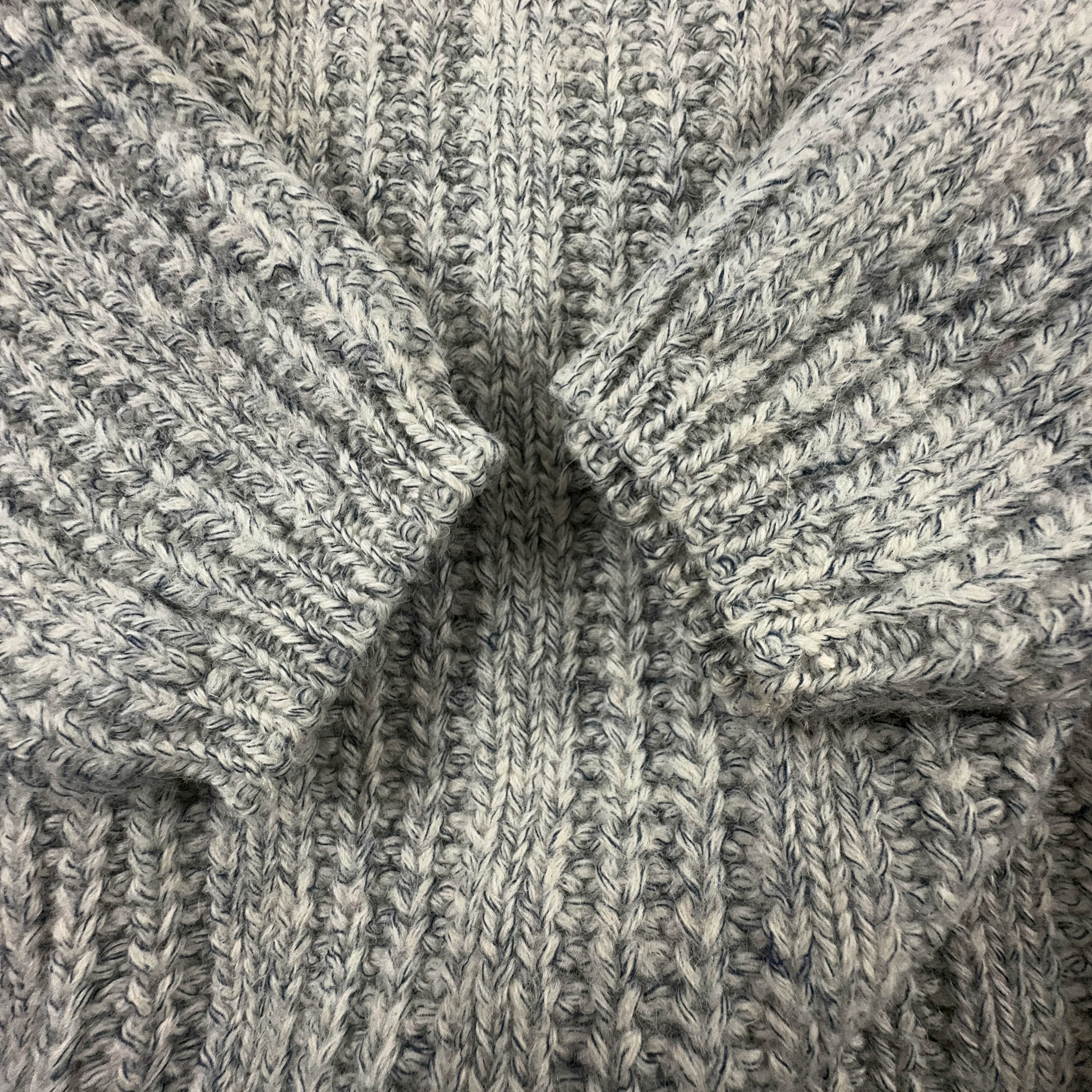 Maglione Salvatore Ferragamo grigio e bianco a girocollo - Taglia S uomo