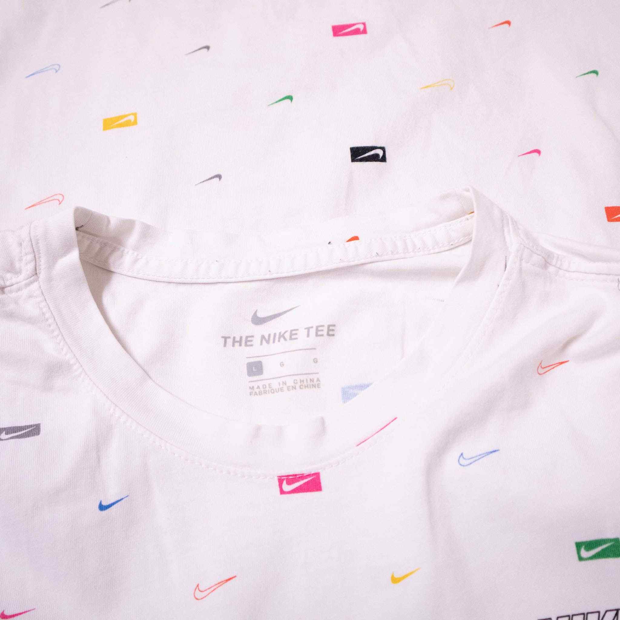 Nike T-Shirt - Size L