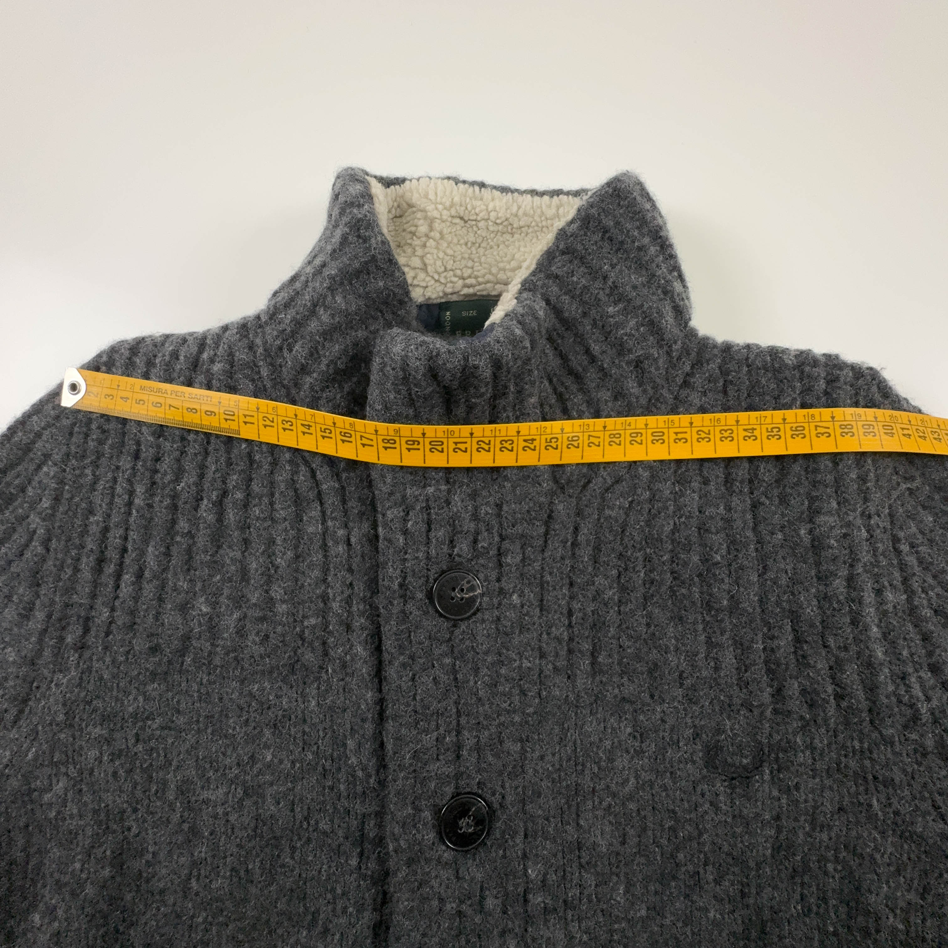 Maglione Fred Perry grigio foderato con bottoni 80% lana - Taglia L uomo
