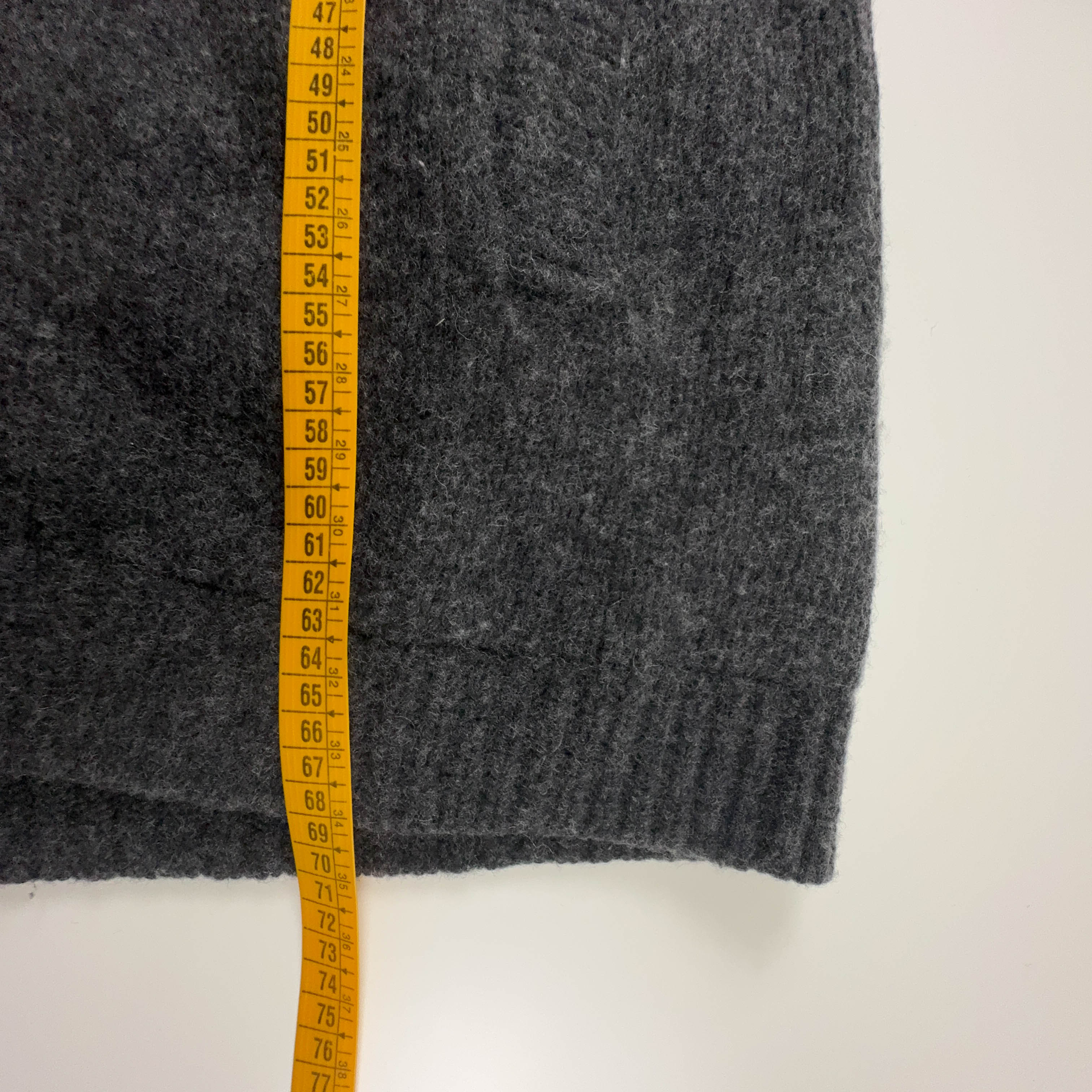 Maglione Fred Perry grigio foderato con bottoni 80% lana - Taglia L uomo