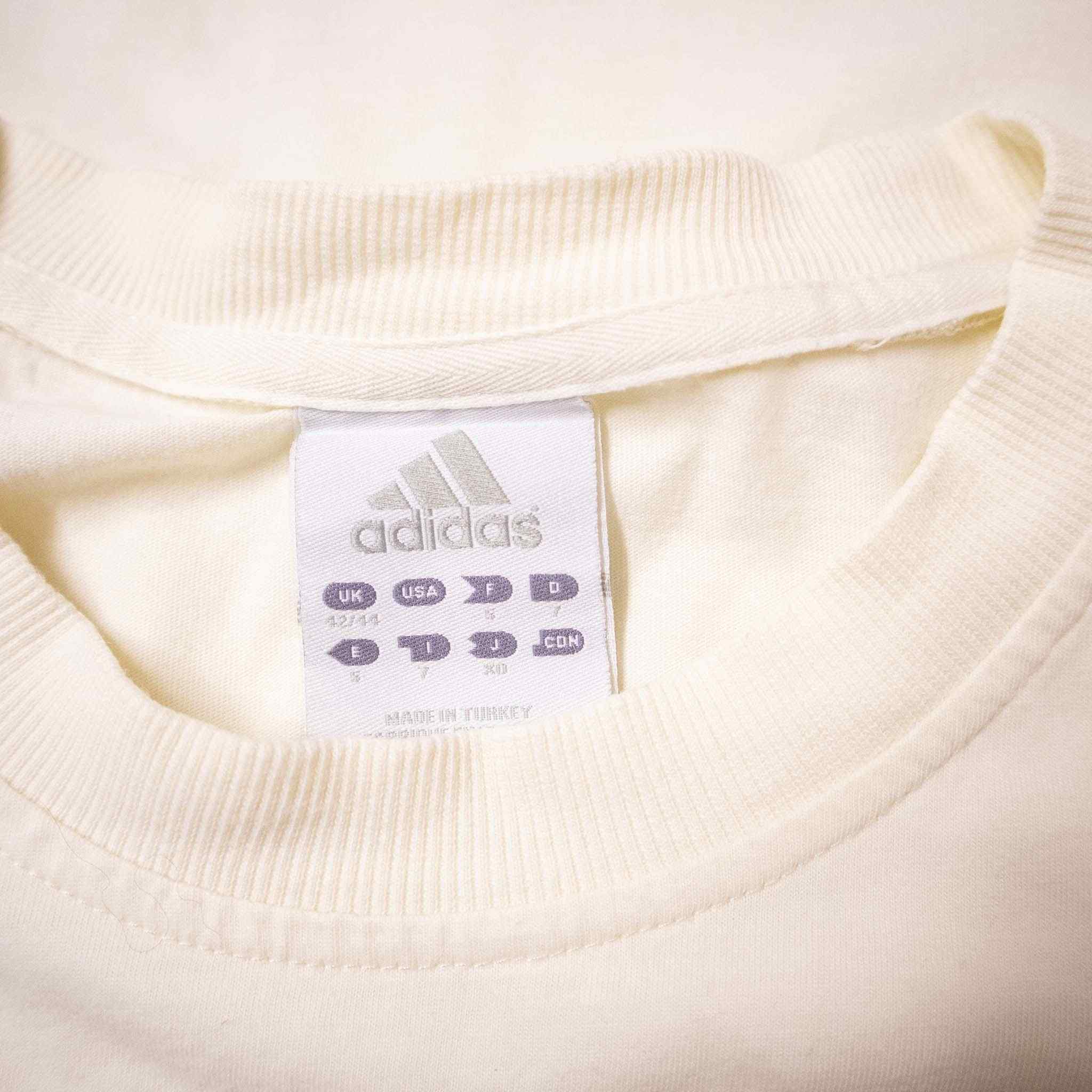 Adidas Vintage T shirt - Size L/XL