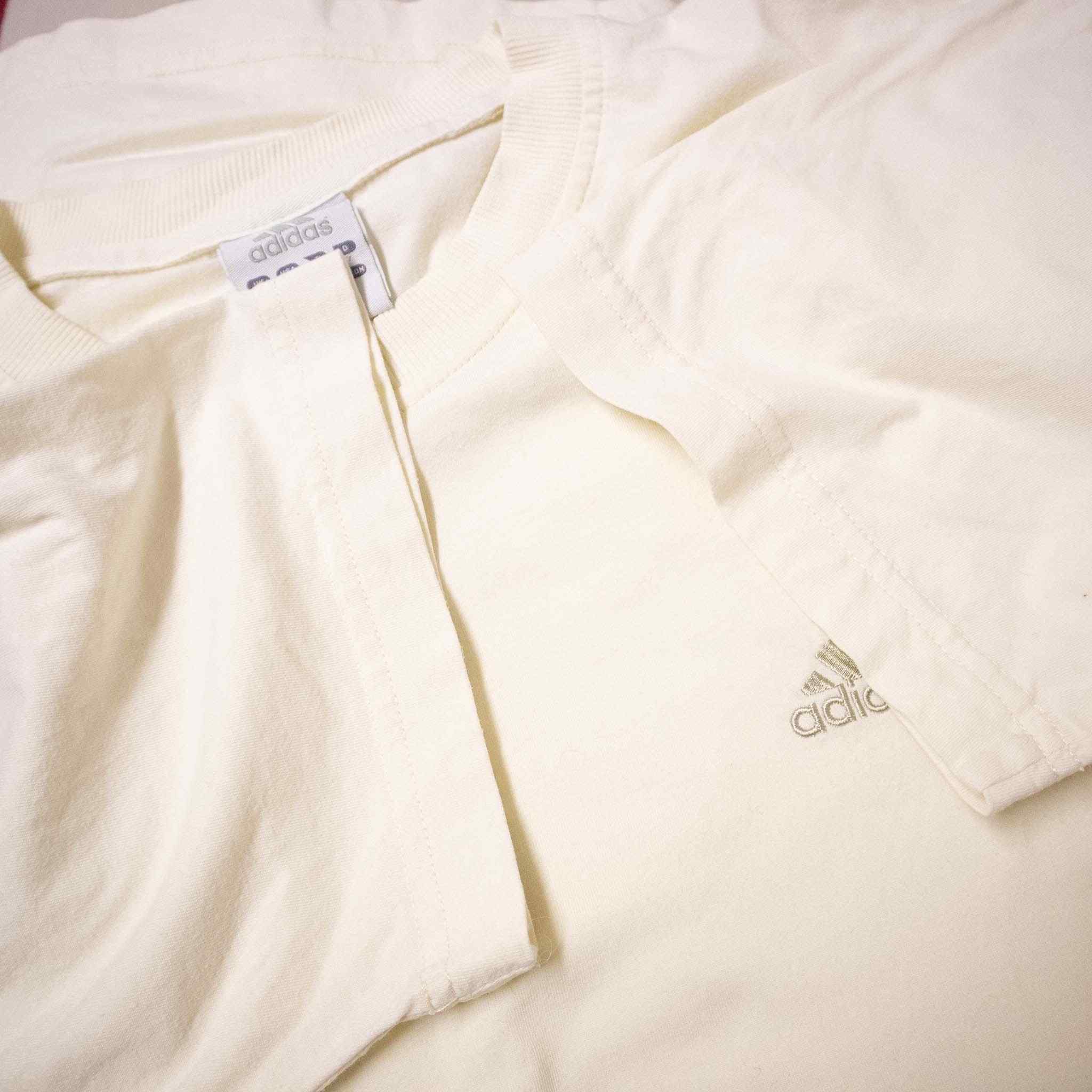 Adidas Vintage T shirt - Size L/XL