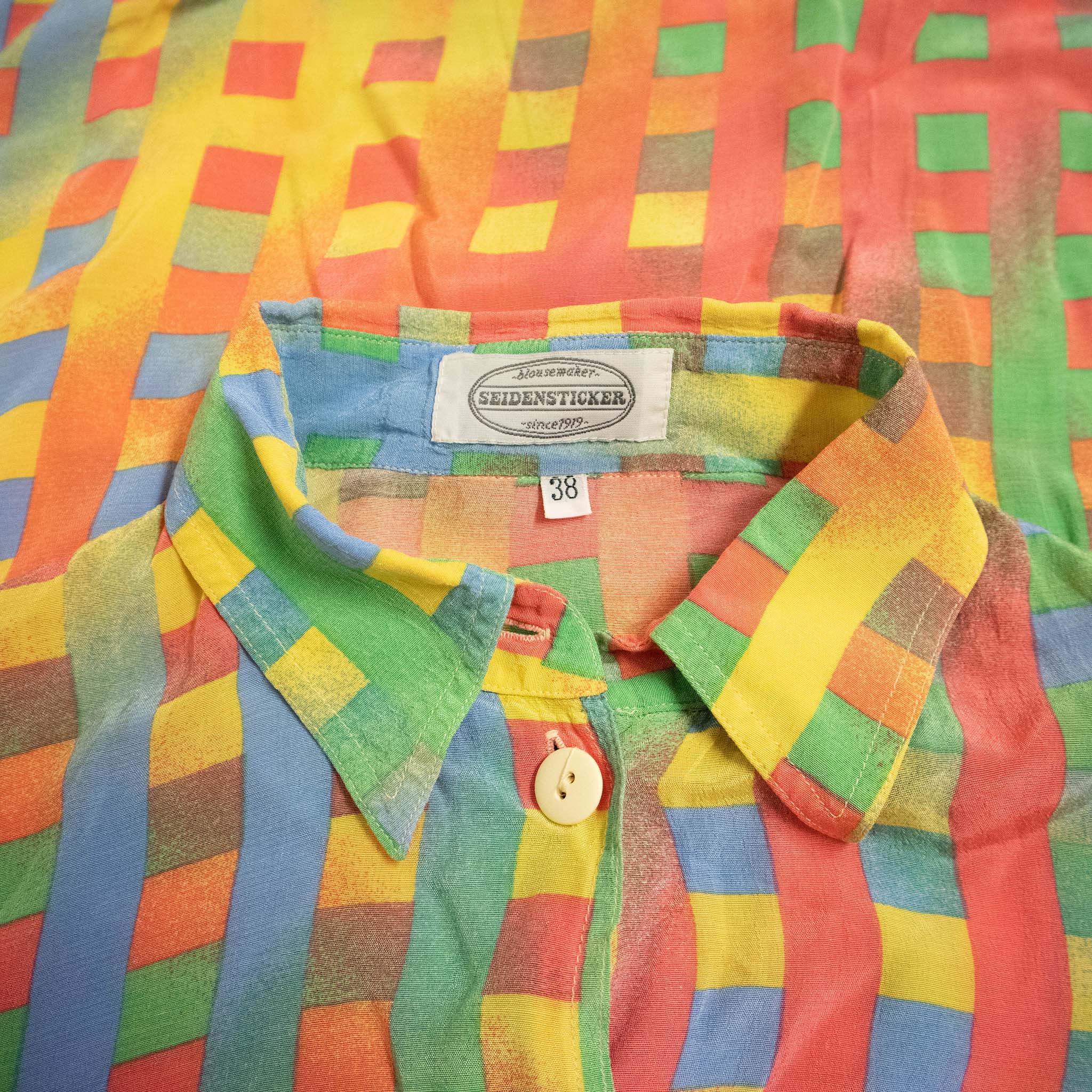 Vintage Shirt - Size S/M