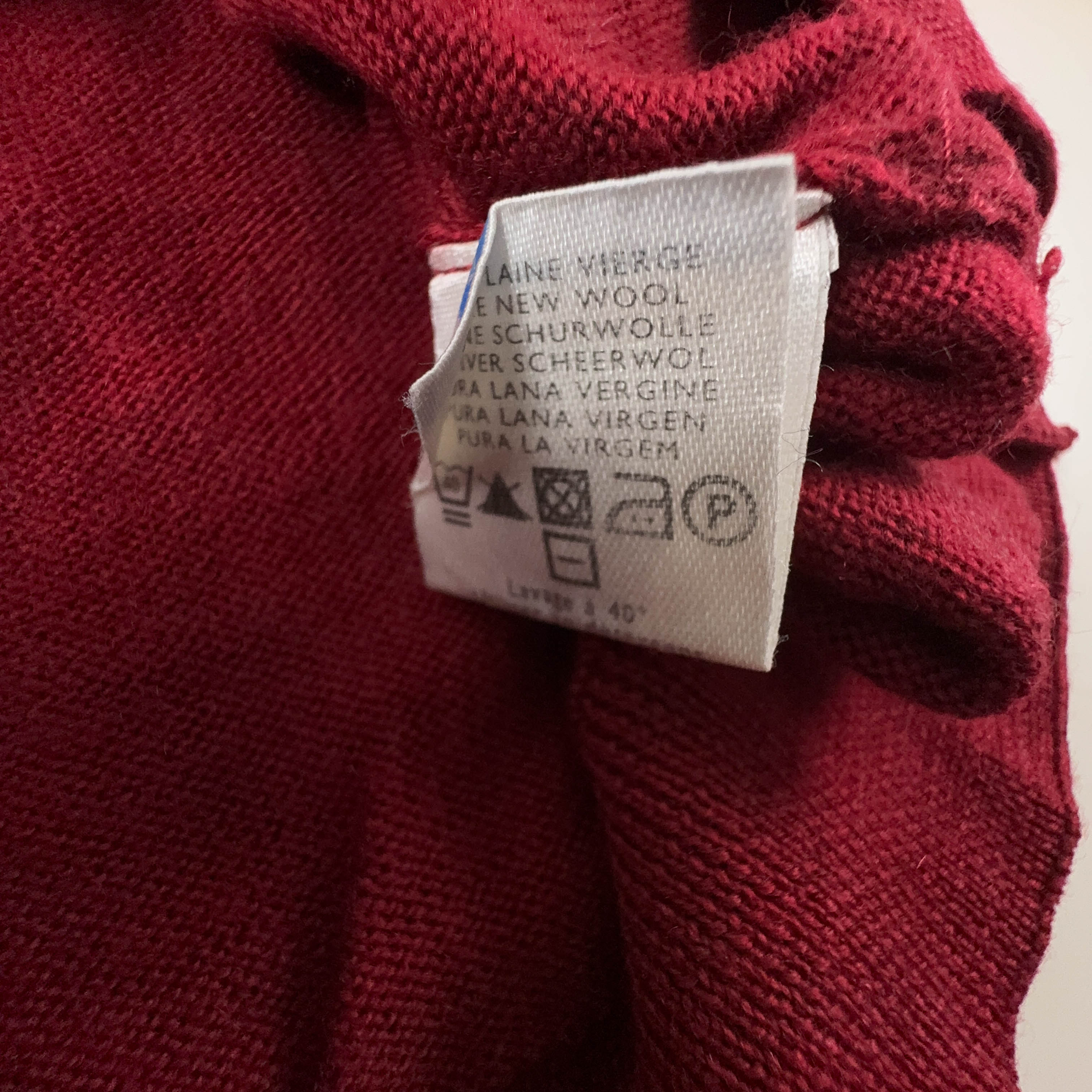 Maglione leggero Lacoste rosso con scollo a V 100% lana vergine - Taglia 4 uomo