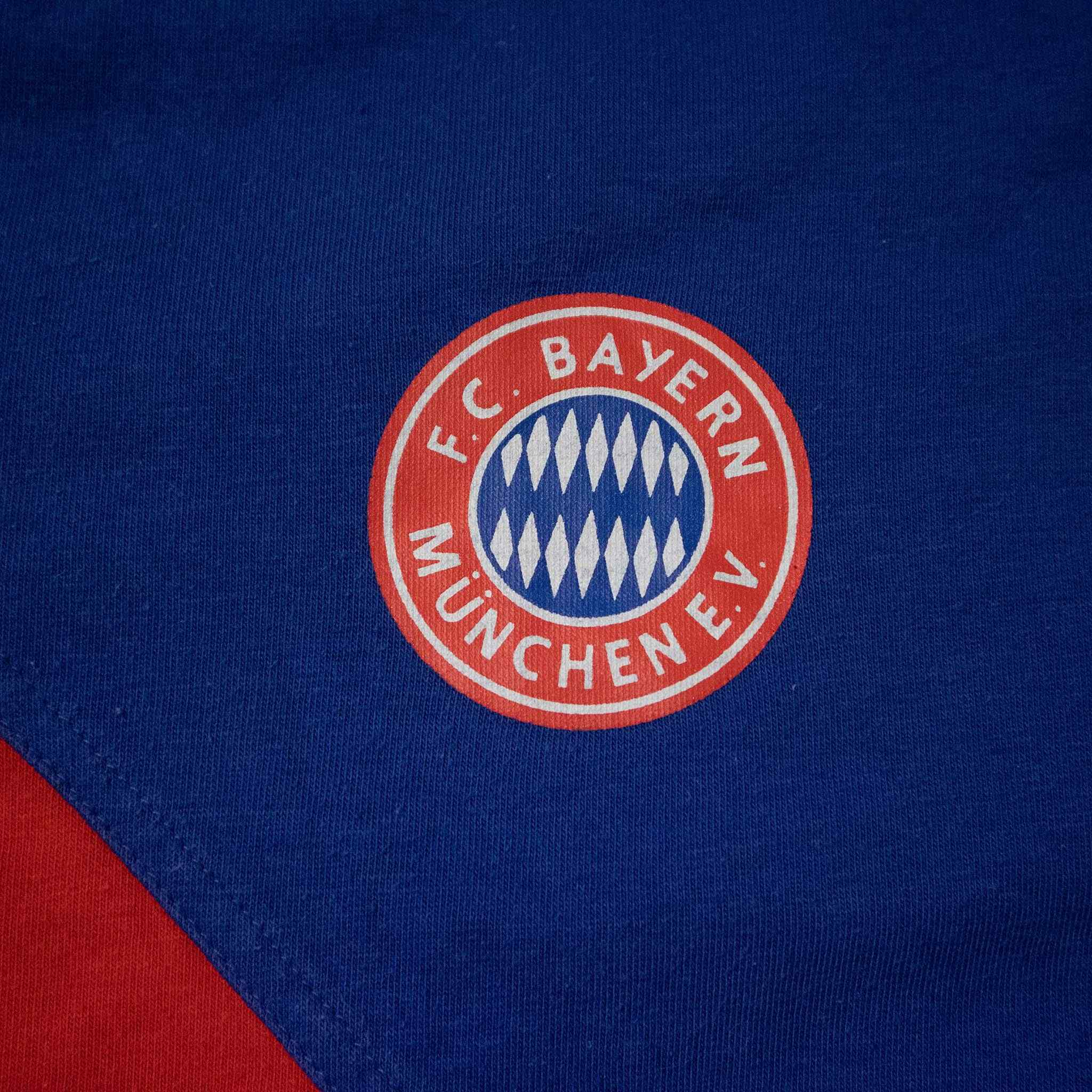 Adidas Bayern Vintage T shirt - Size L