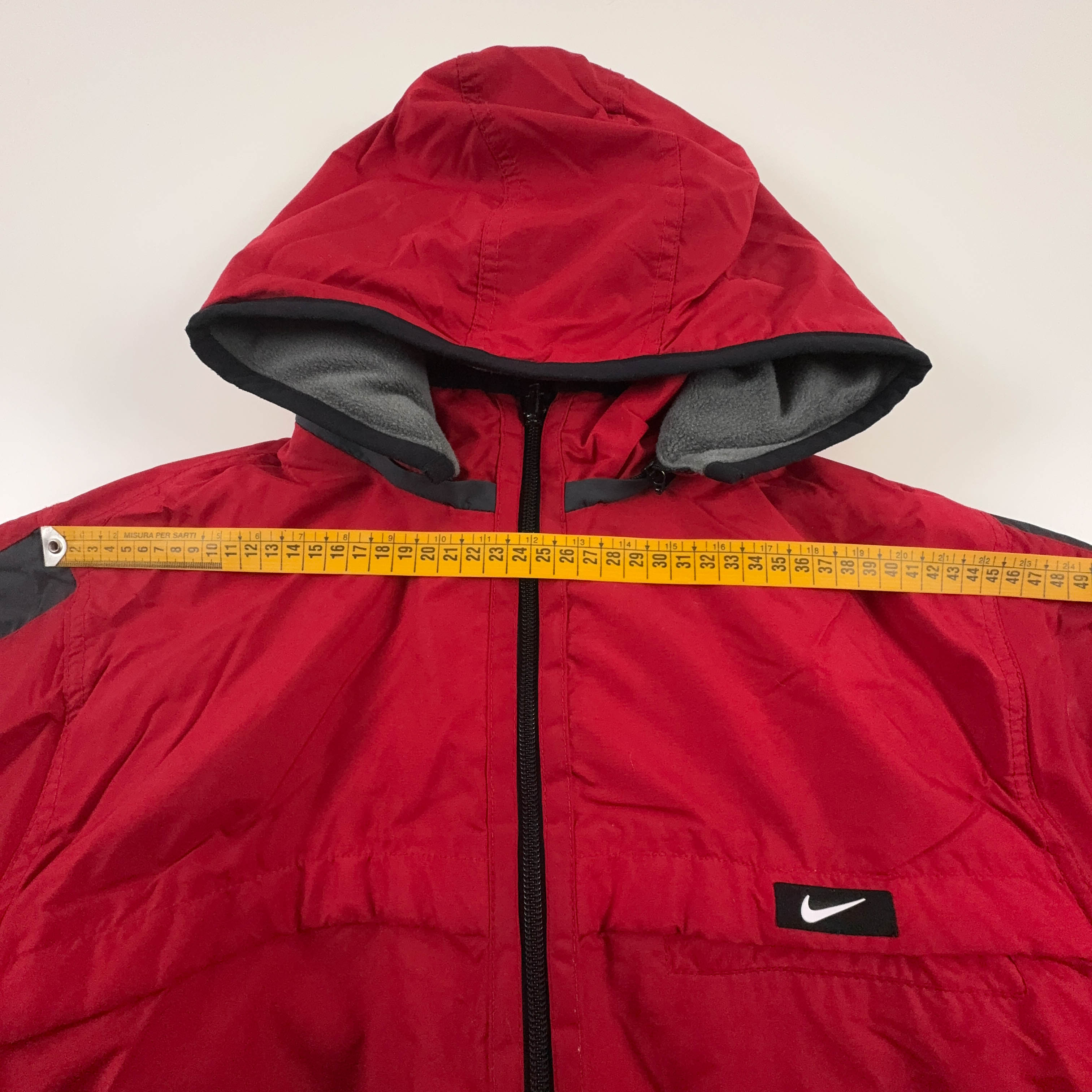 Giacca invernale Nike Vintage Double Face rossa e grigia con zip e cappuccio anni 00 - Taglia S uomo