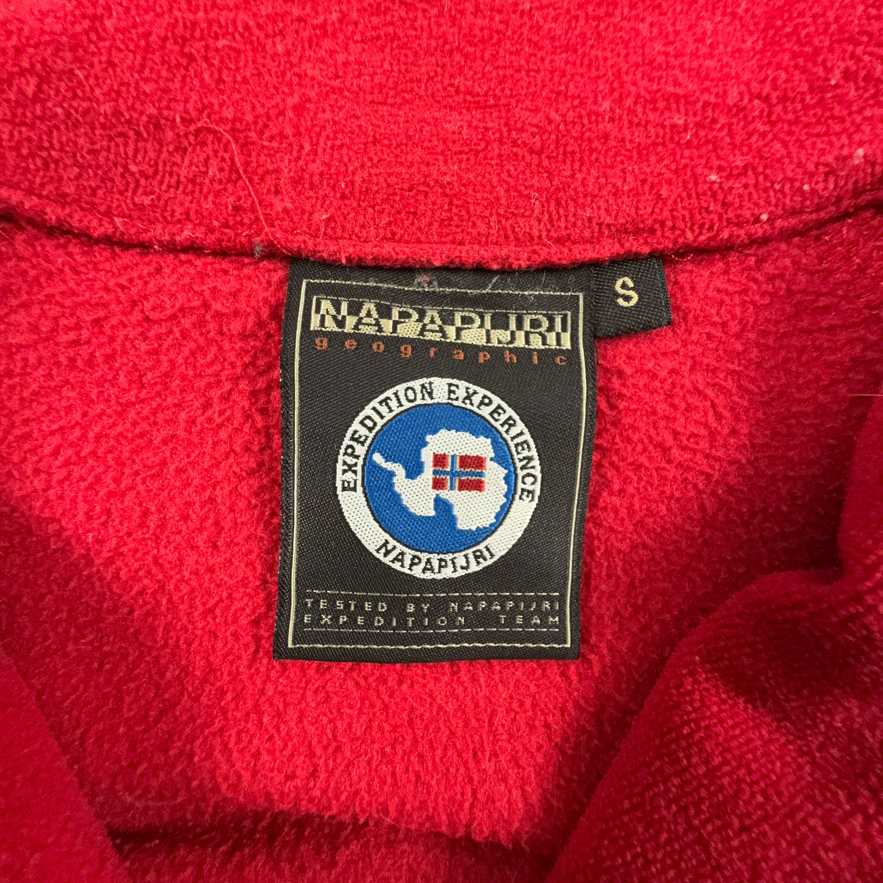 Pile Napapijri Vintage rosso quarter zip con ricamo - Taglia S/M uomo