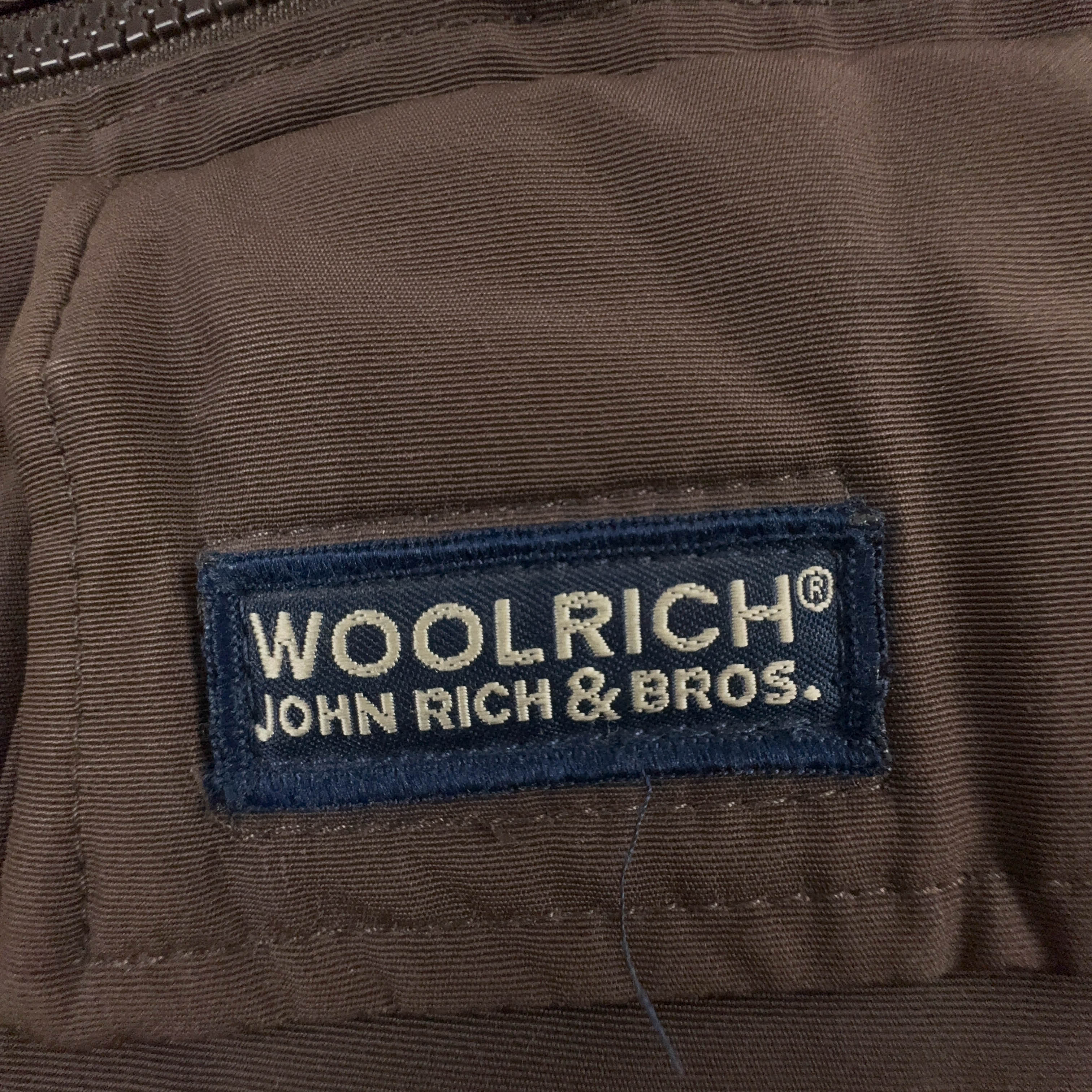 Giubbotto invernale Woolrich marrone con cappuccio e zip - Taglia L uomo