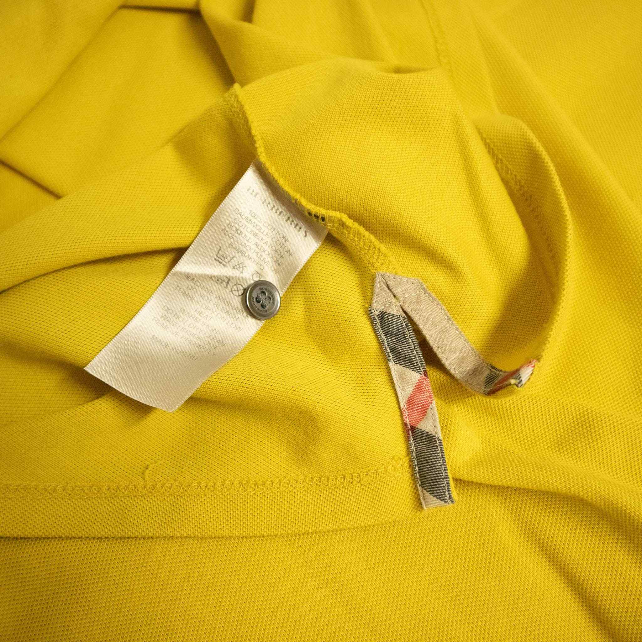 Burberry Polo - Size XL