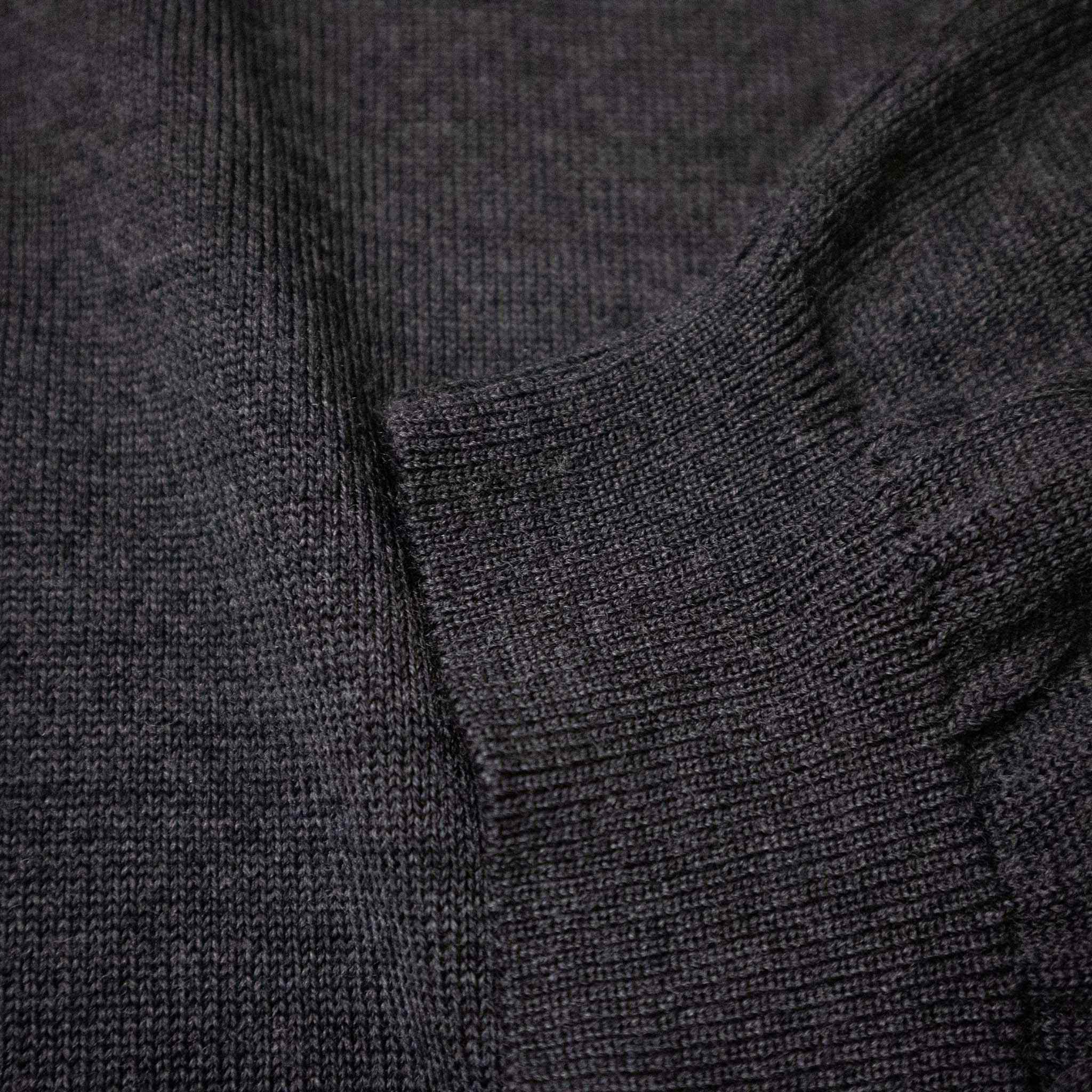 Lacoste 100% wool sweater - Size M/L