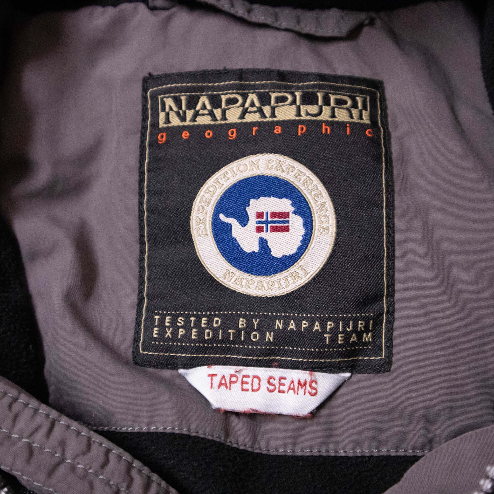 Napapijri jacket - Size L