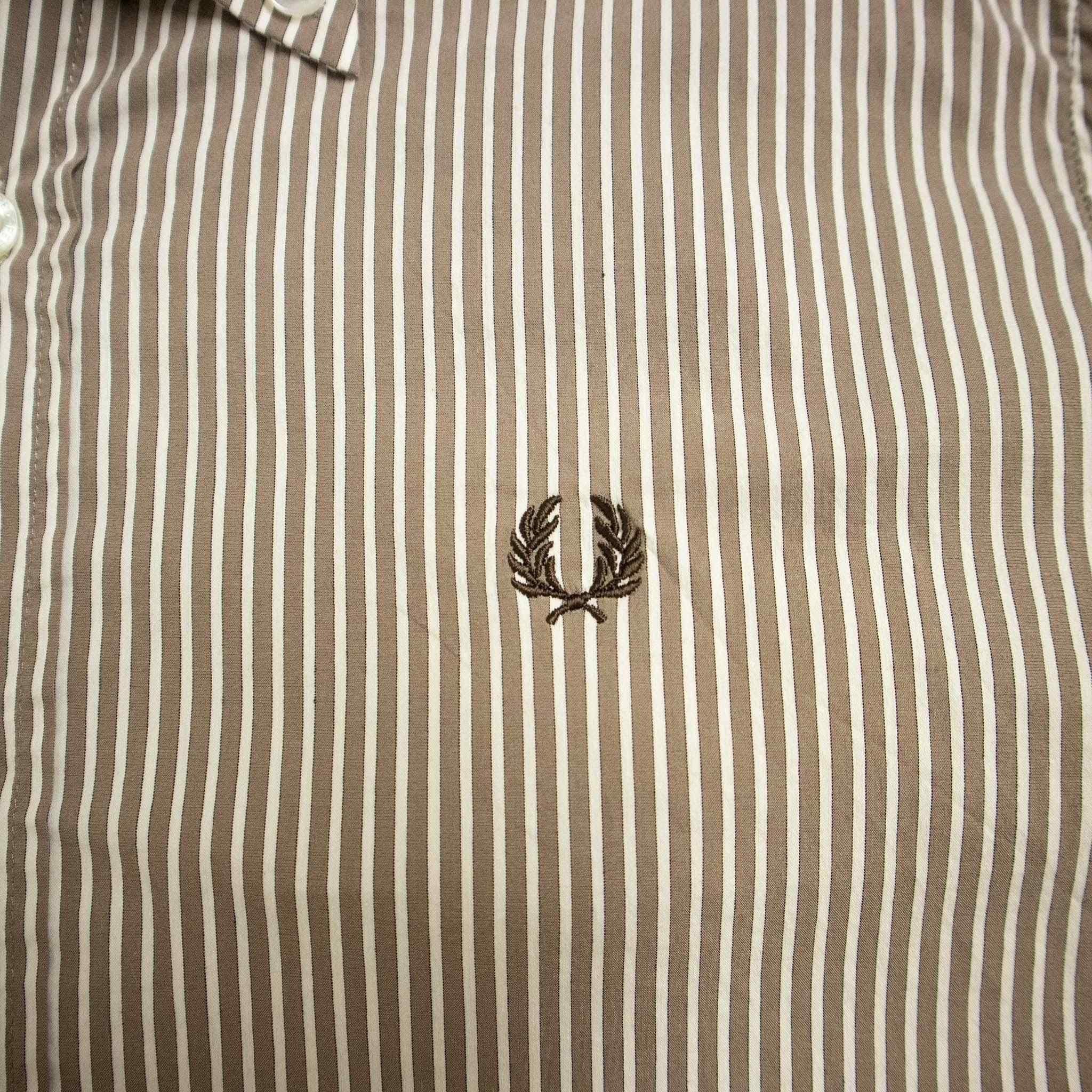 Fred Perry shirt - Size L