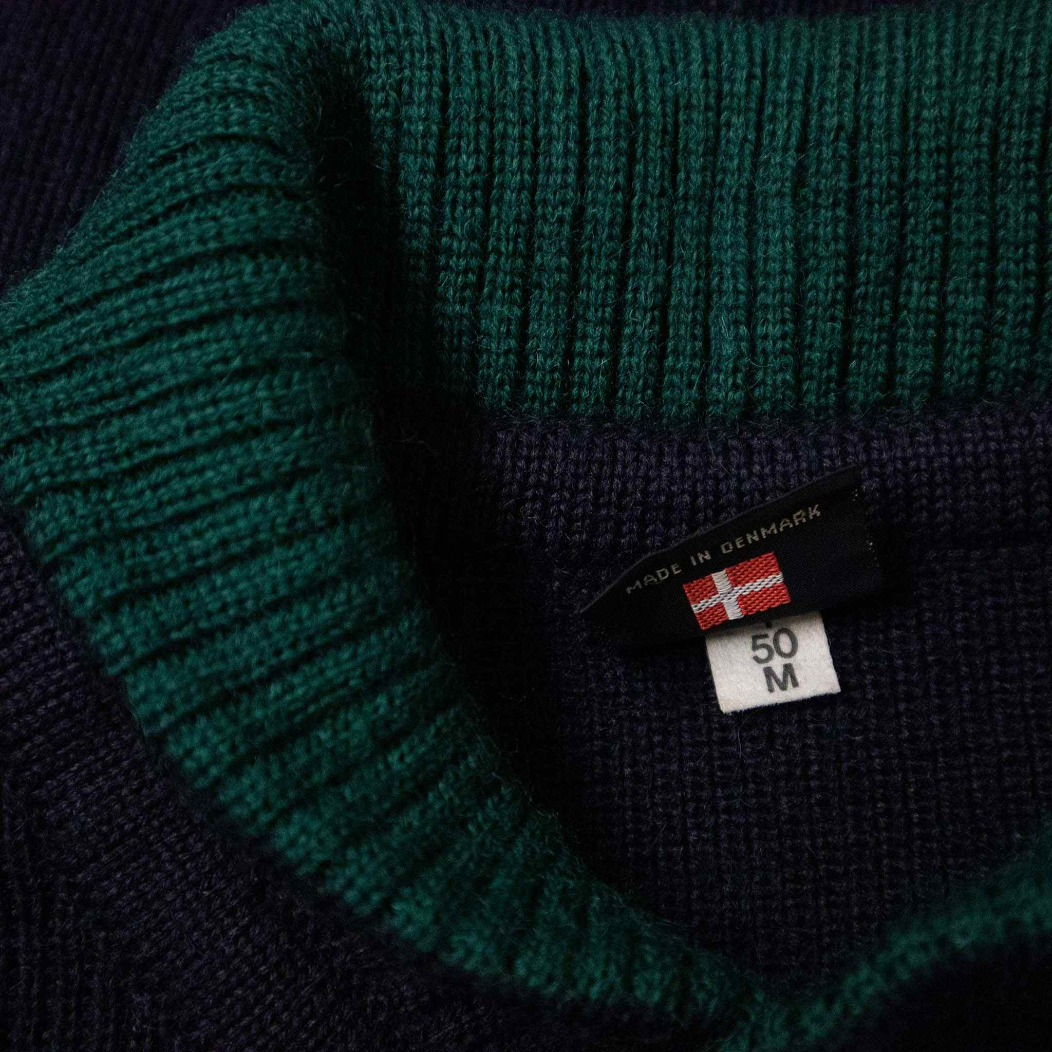 Vintage 100% wool sweater - Size M