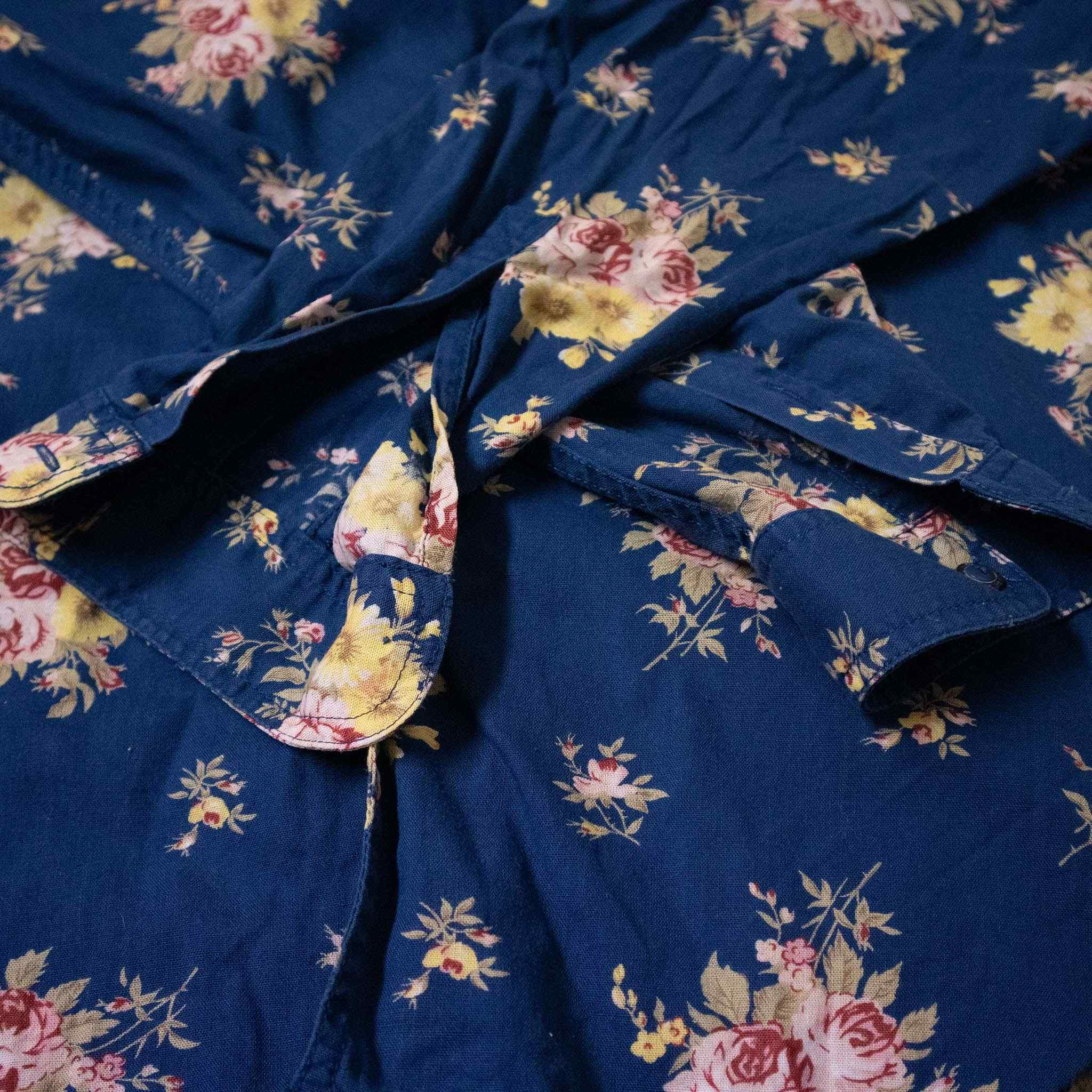 Vintage Shirt - Size M