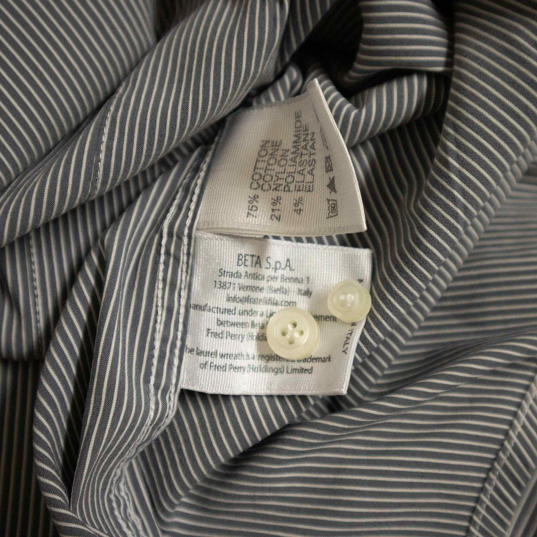 Fred Perry shirt - Size L