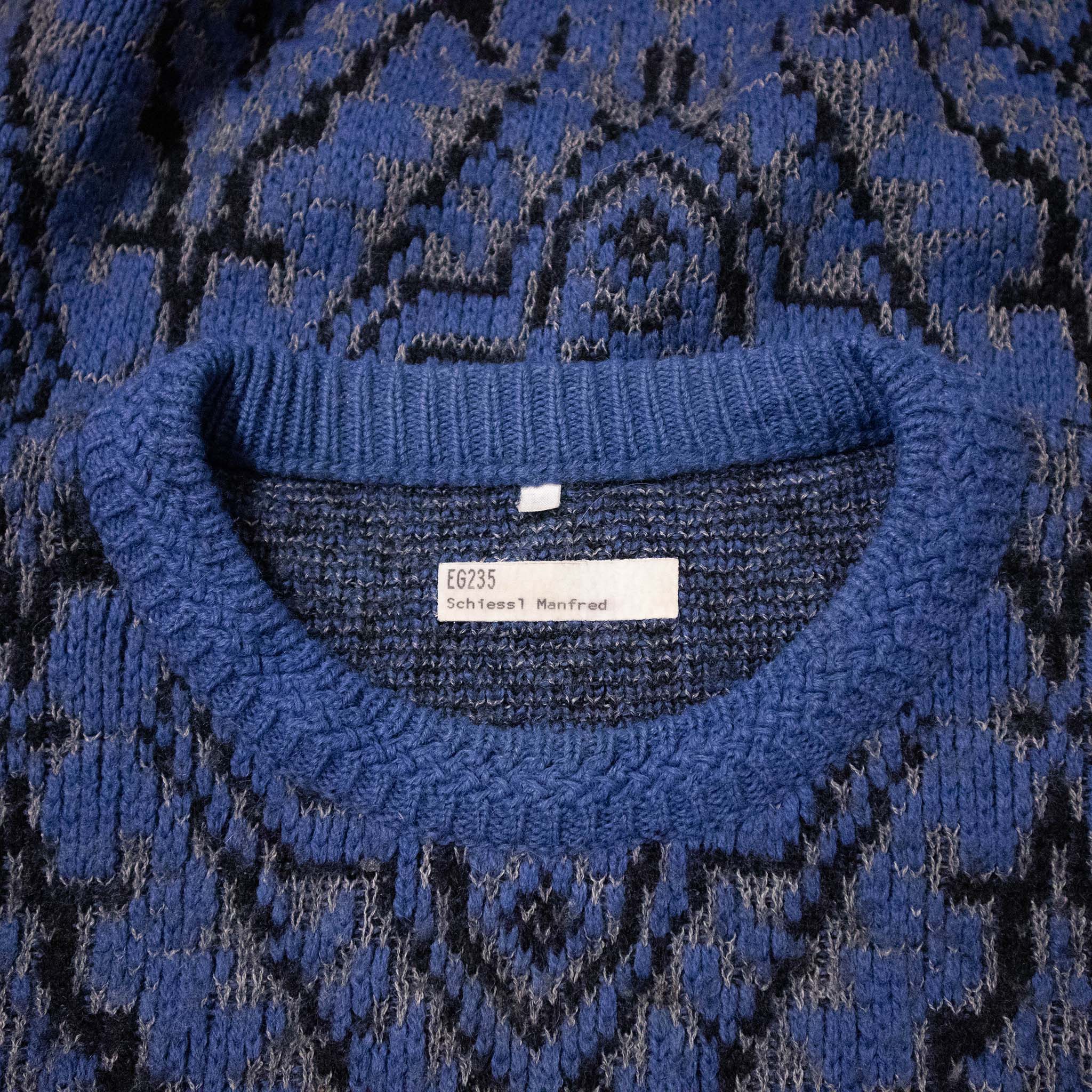 Vintage Sweater - Size M