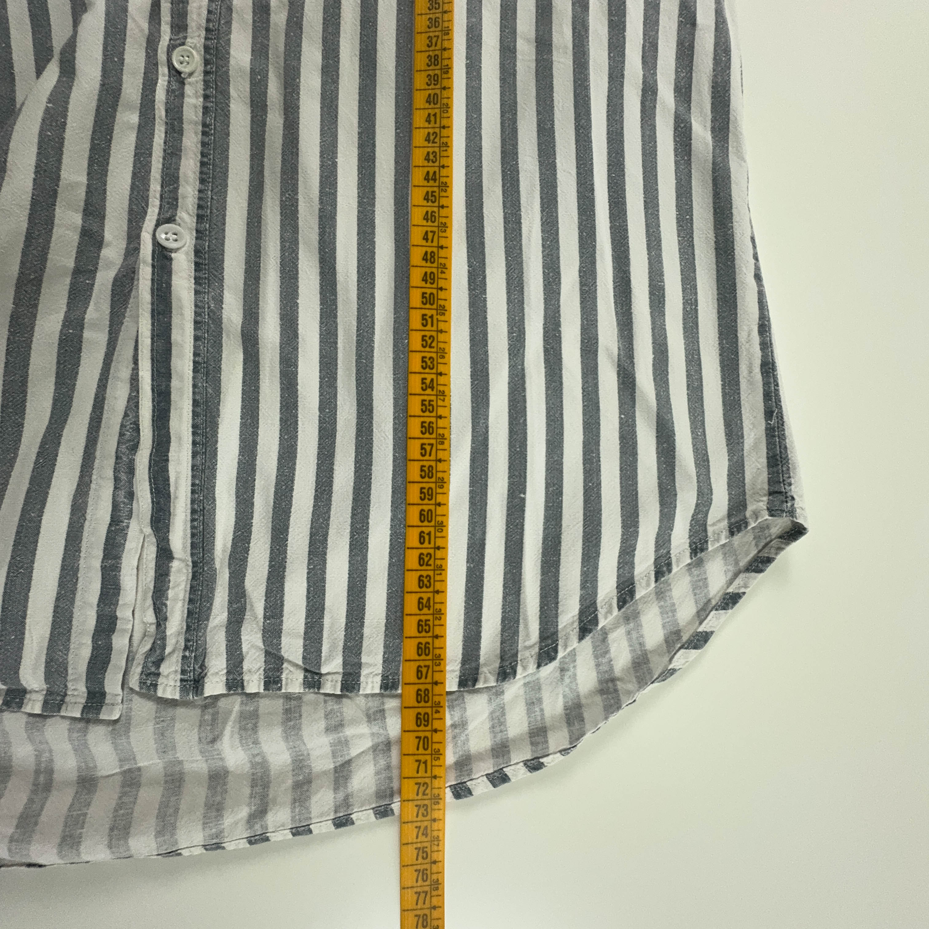 Camicia Hugo Boss Vintage a righe grigia e bianca - Taglia L uomo
