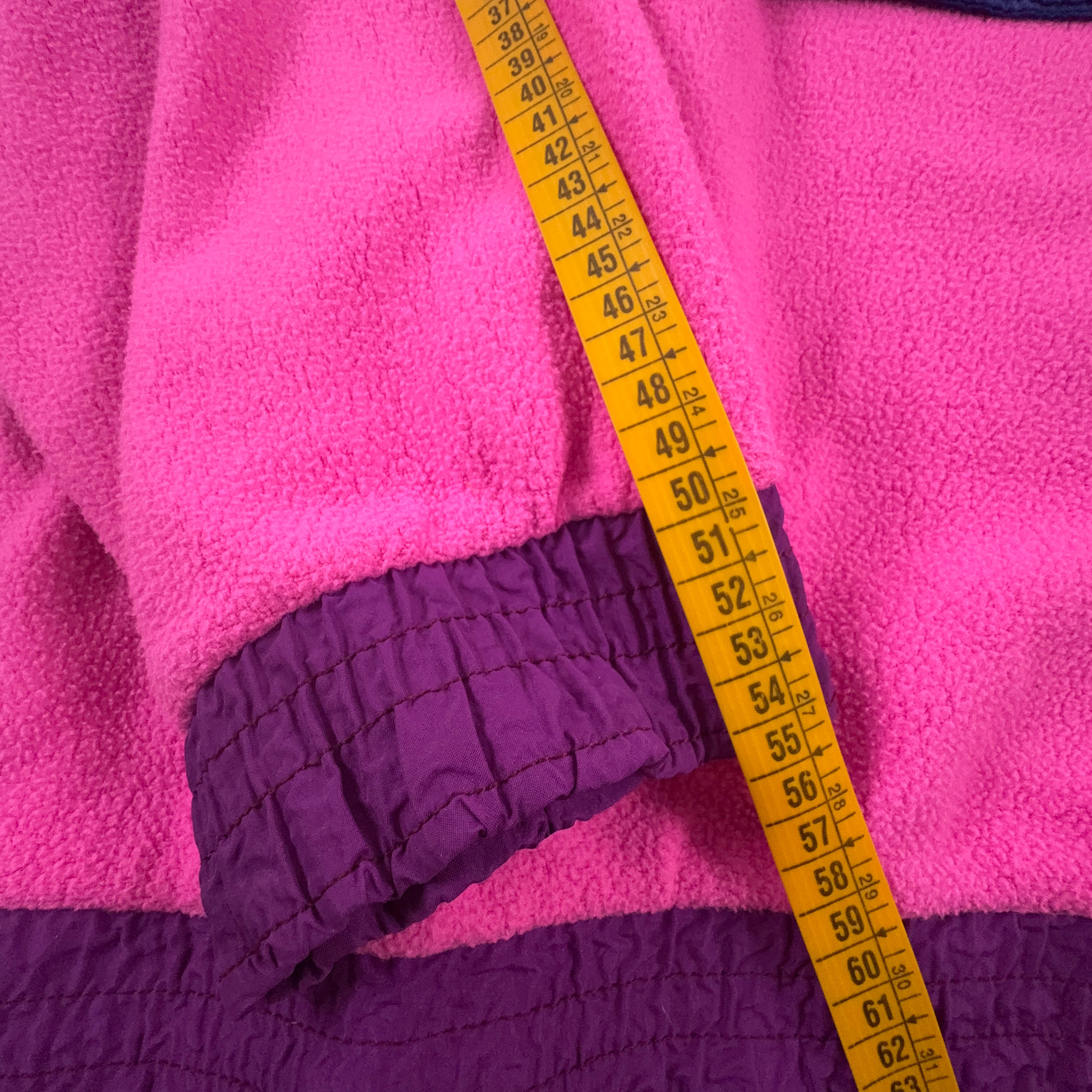 Pile Vintage rosa e viola con patch anni 80 90 - Taglia L uomo