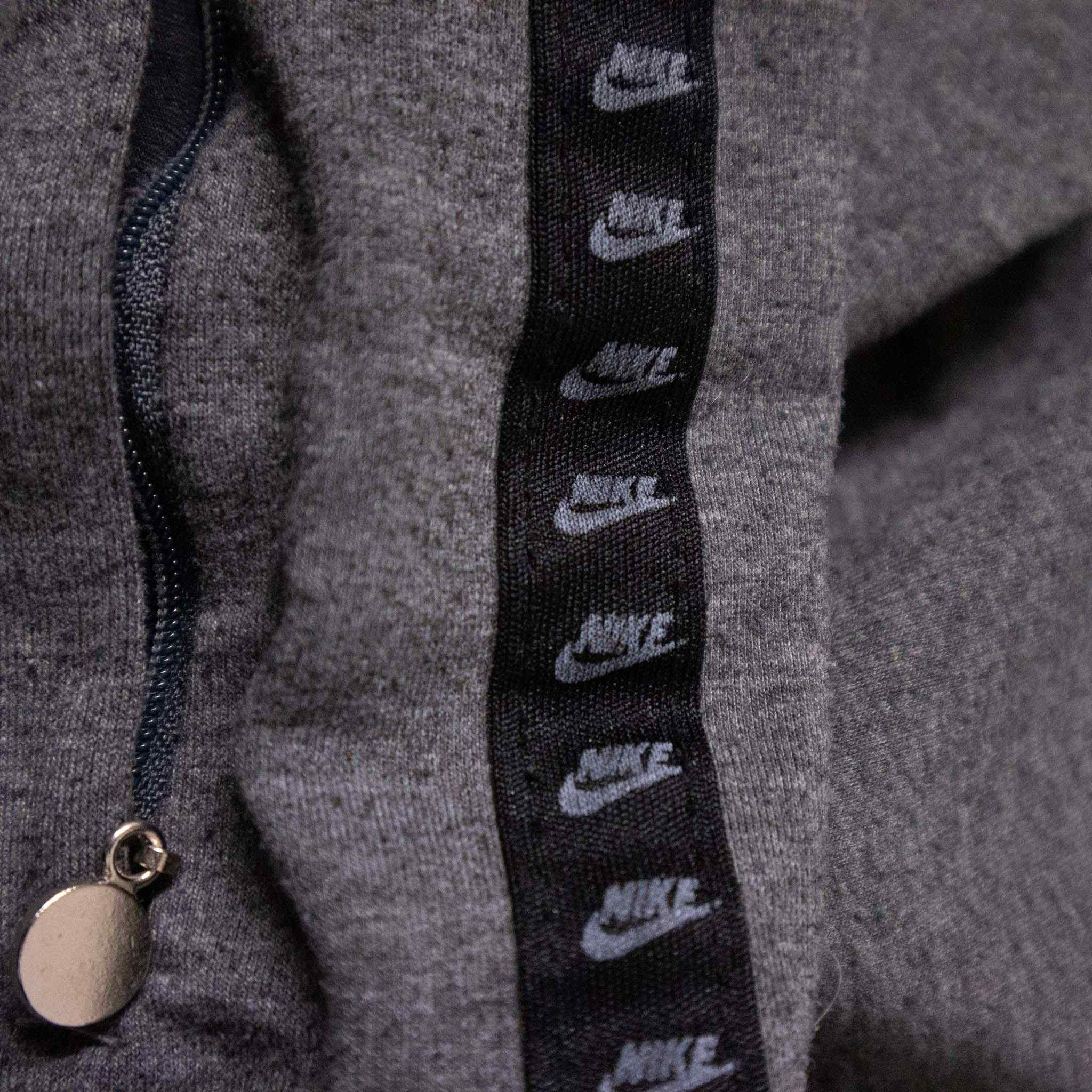 Nike Pants - Size M