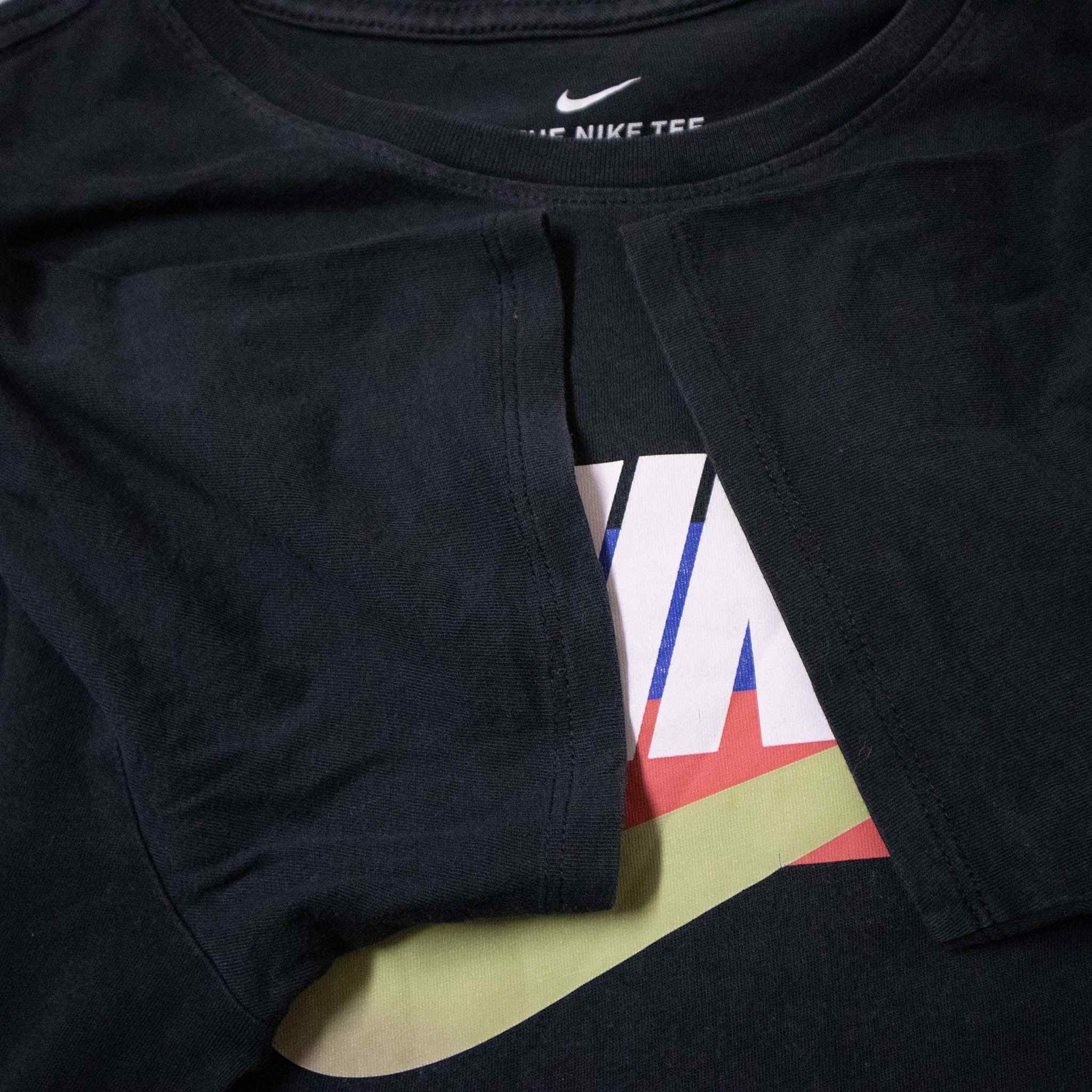 Nike T-Shirt - Size M