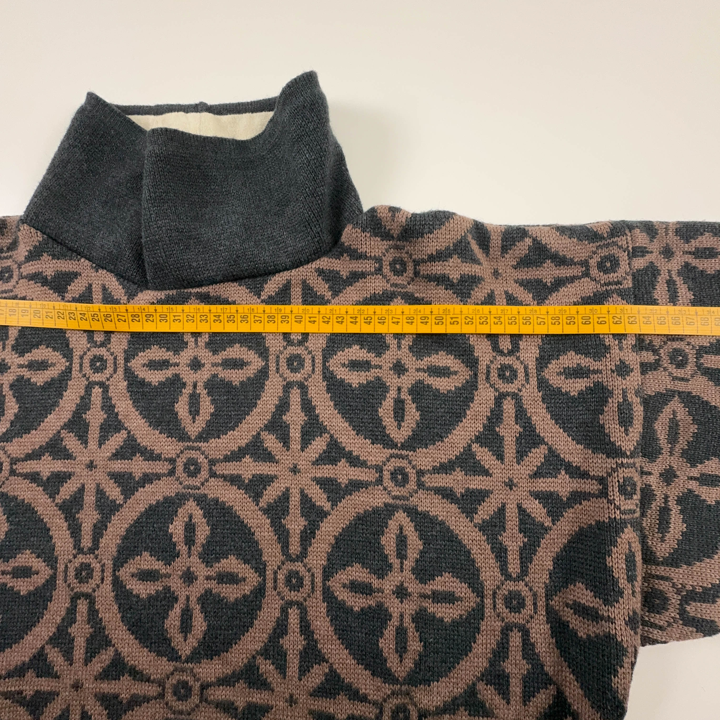 Maglione Vintage Chiemsee marrone pattern geometrico collo lungo anni 80 90 - Taglia L/XL uomo