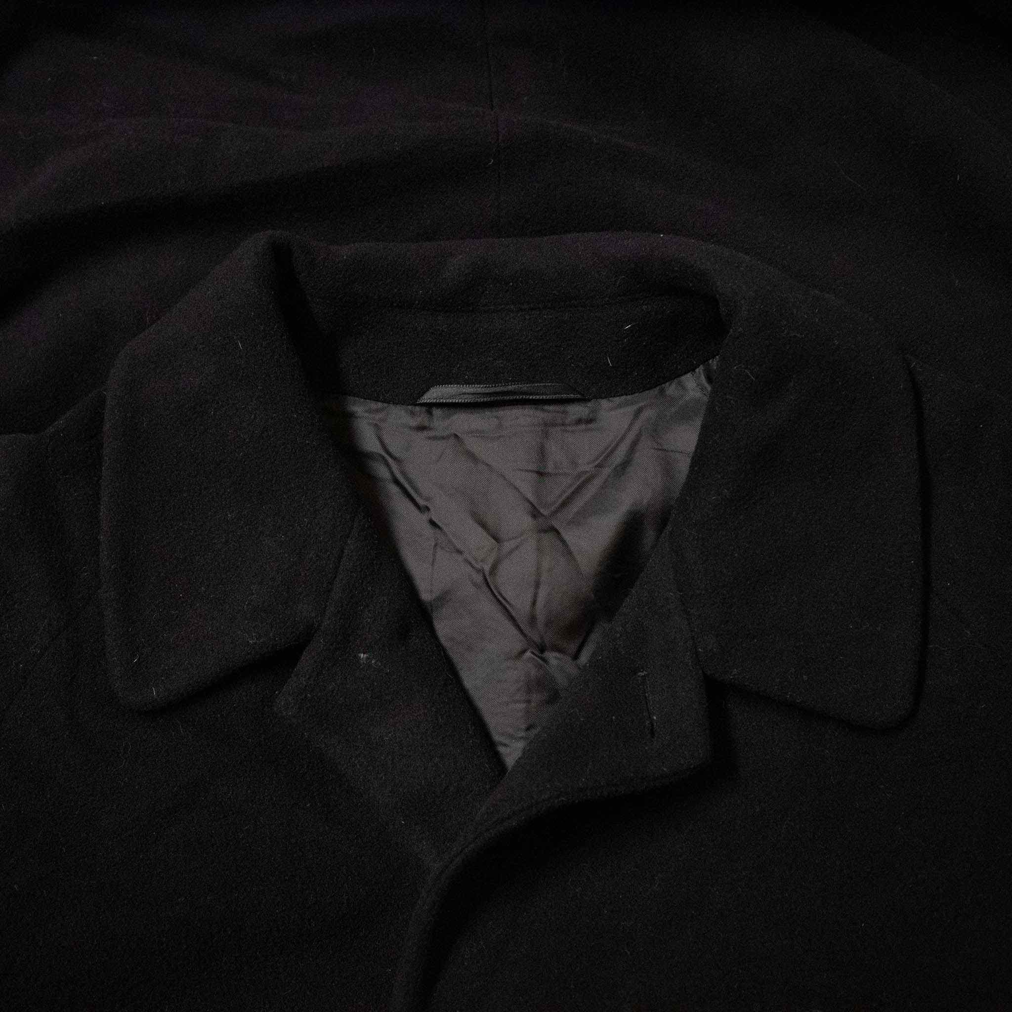 Hugo Boss coat 100% wool - Size L/XL