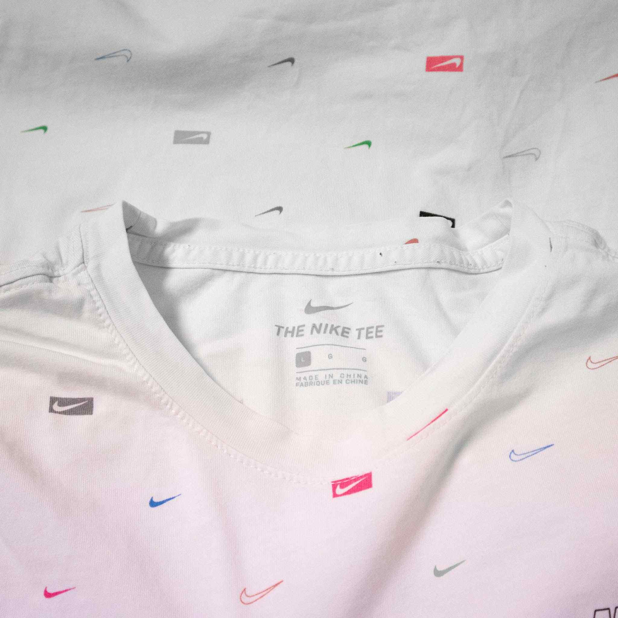 Nike T-Shirt - Size L