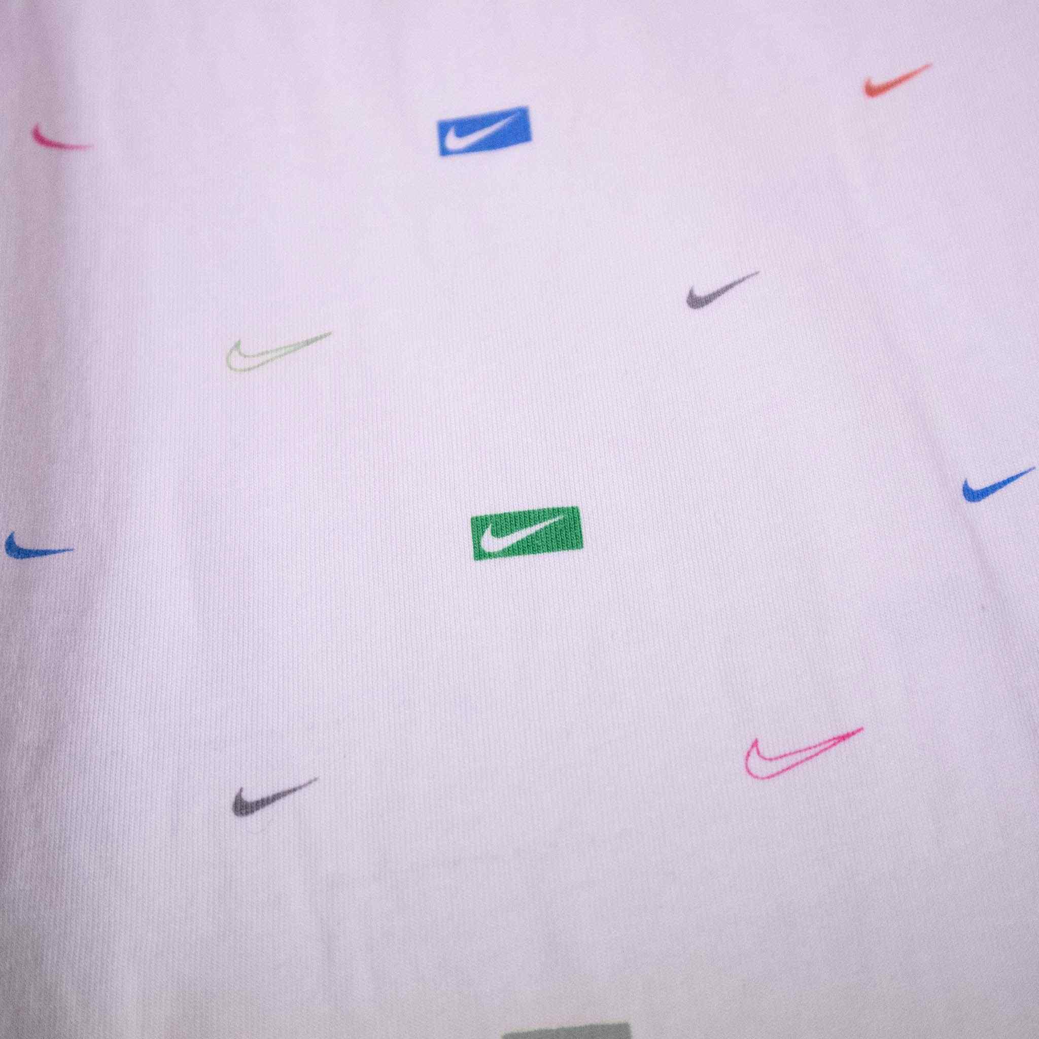 Nike T-Shirt - Size L