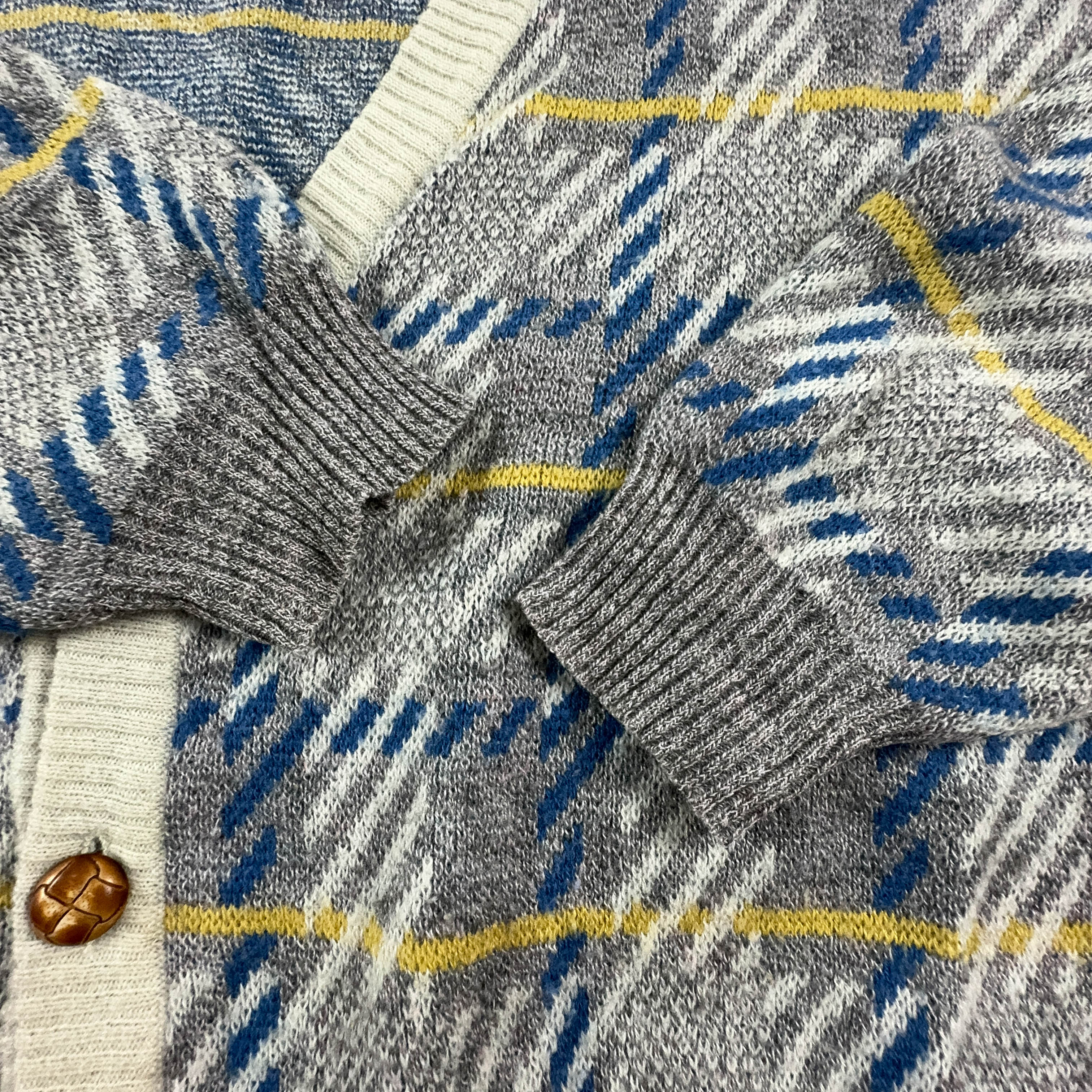 Vintage Cardigan 40% Wool Grey and Blue Check with Buttons - Size 52 L Men