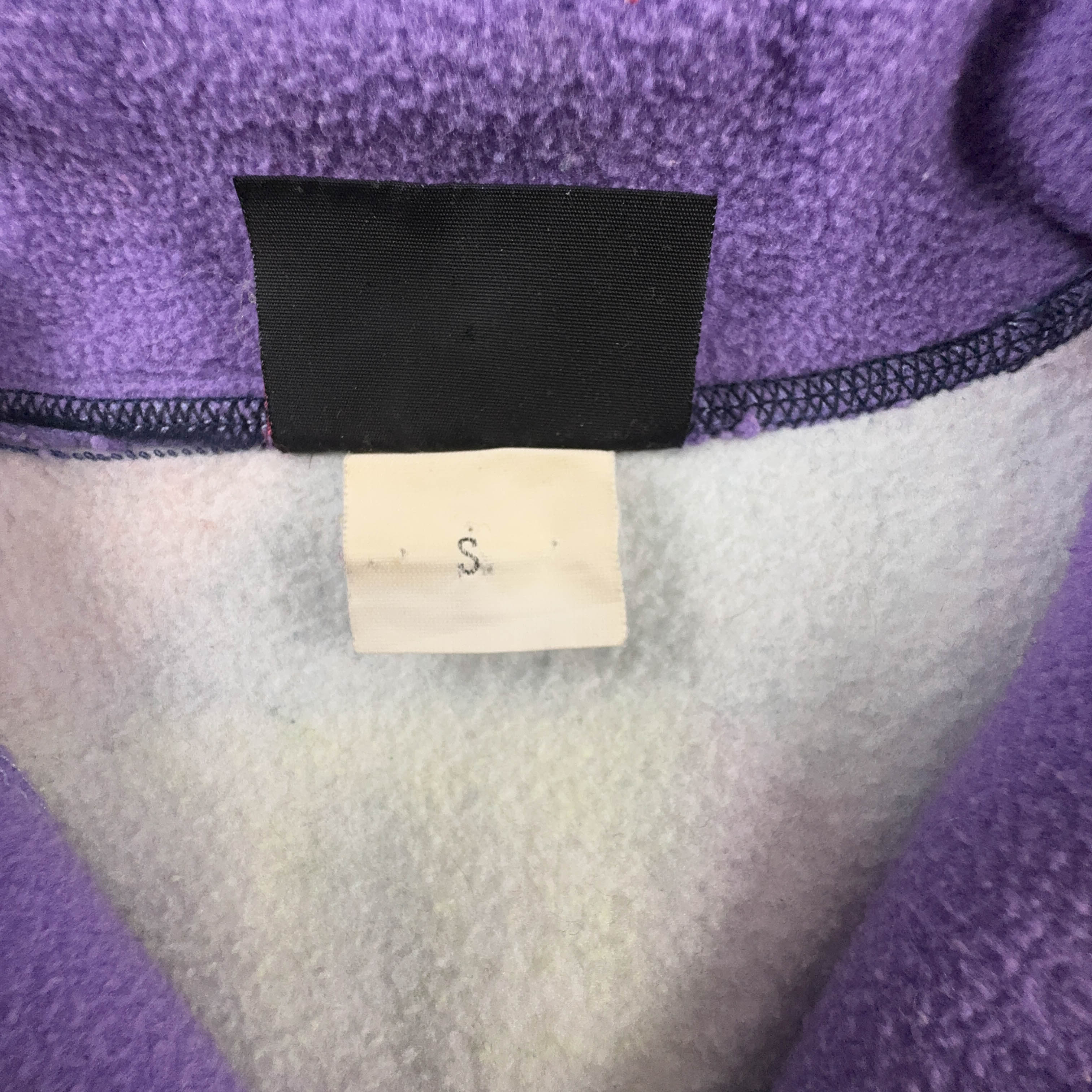 Pile Mauna Kea Vintage viola e blu astratto con ricamo anni 80 90 - Taglia M uomo