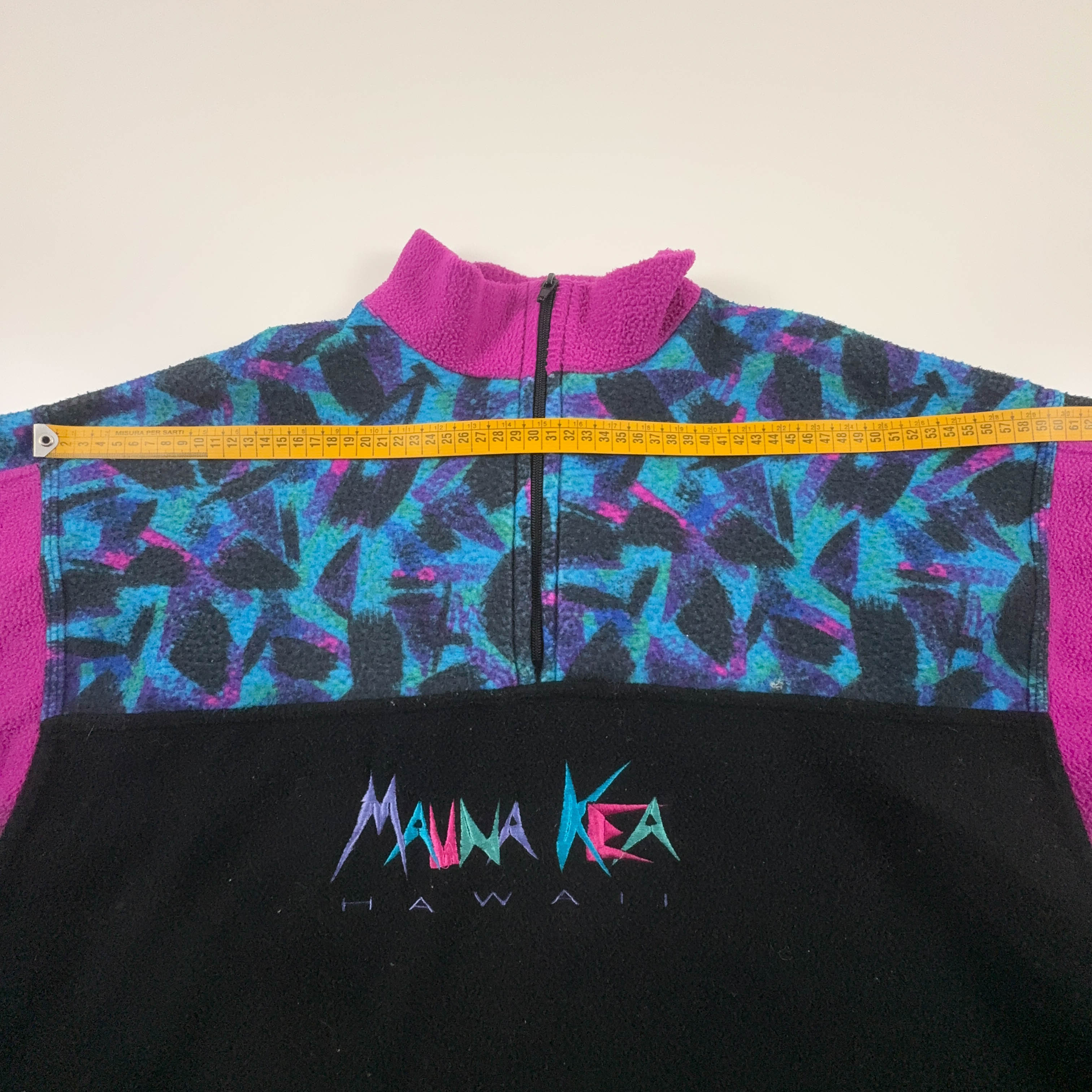 Pile Mauna Kea Vintage nero e blu astratto con ricamo anni 80 90 - Taglia M/L uomo