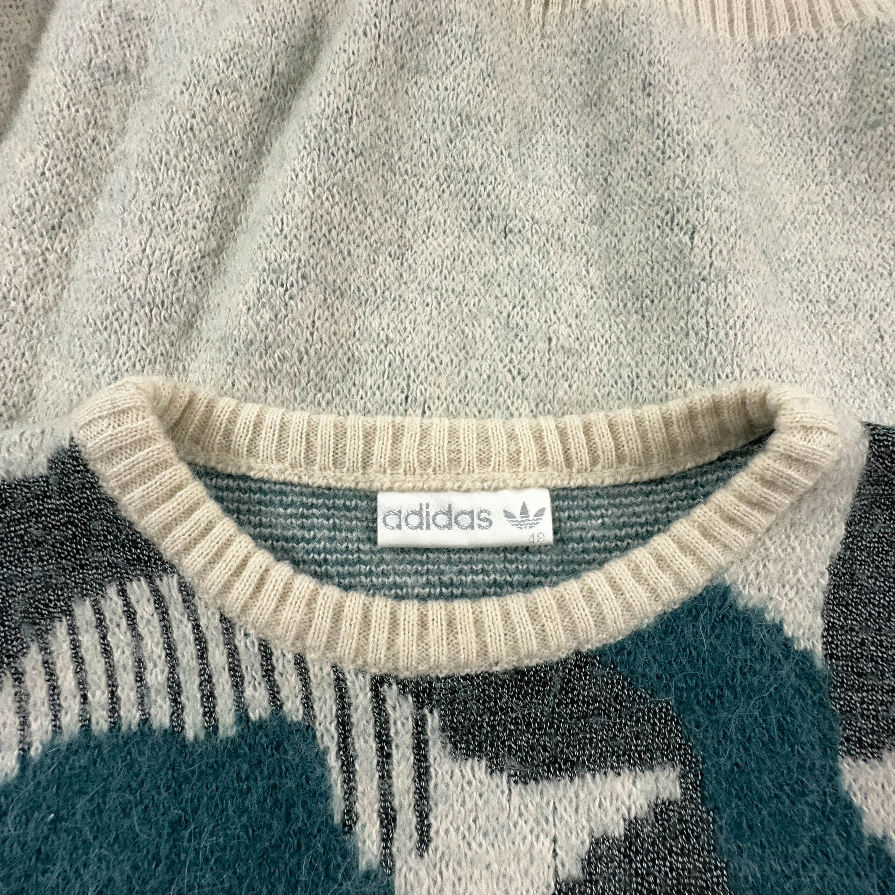 Maglione Adidas Vintage 44% lana beige e verde a girocollo - Taglia S/M donna