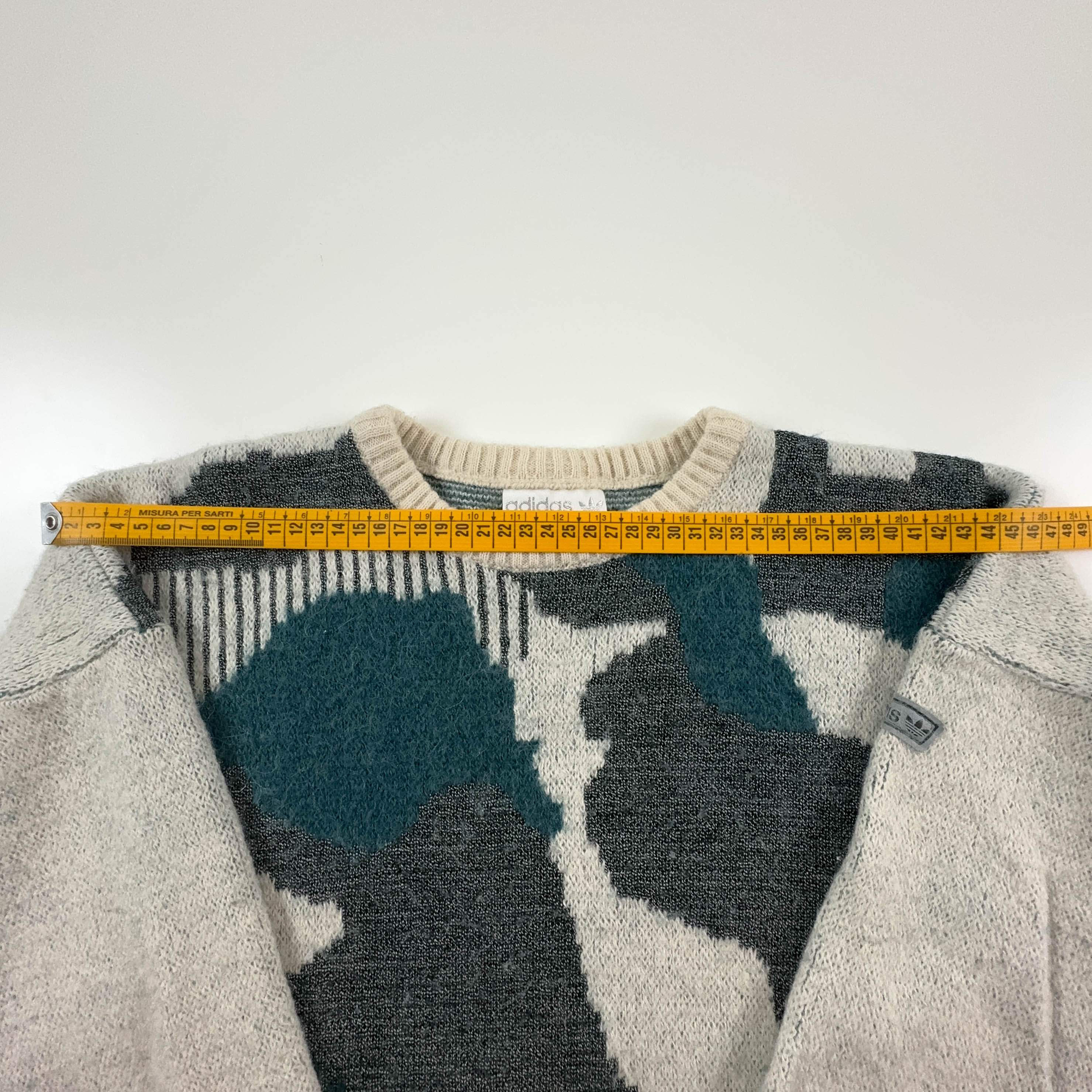 Maglione Adidas Vintage 44% lana beige e verde a girocollo - Taglia S/M donna